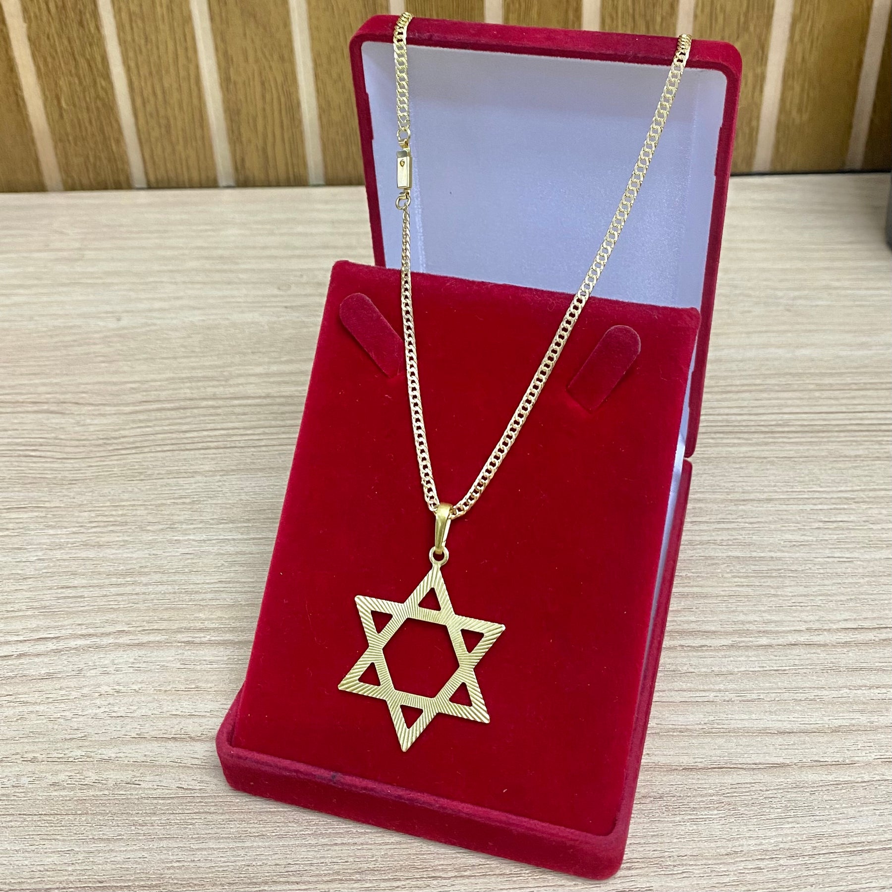 KIT CORRENTE ELO GRUMET 2MM + PULSEIRA BRINDE + PINGENTE BRINDE