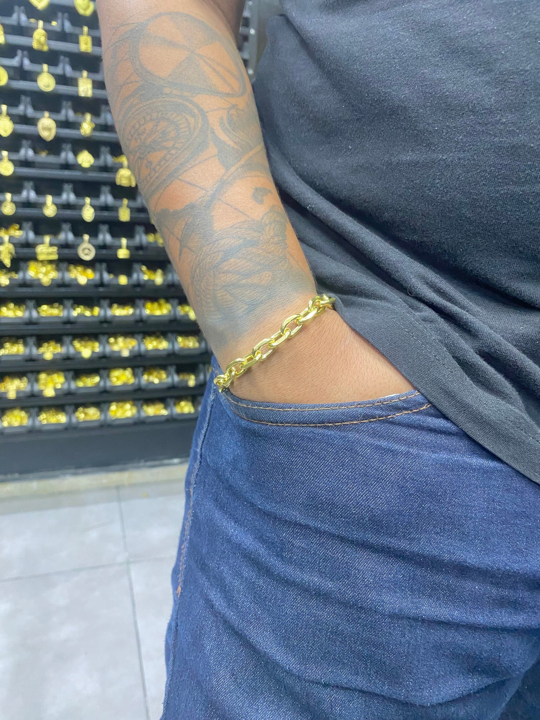 PULSEIRA CADEADO QUINA 8MM - WRDJOIAS