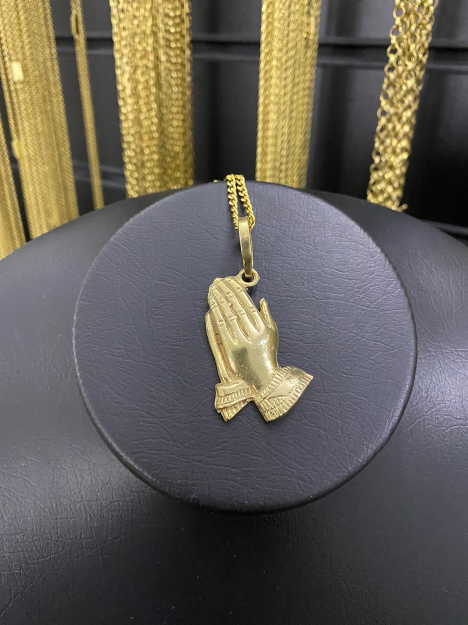 PINGENTE MÃO ORANDO - WRDJOIAS