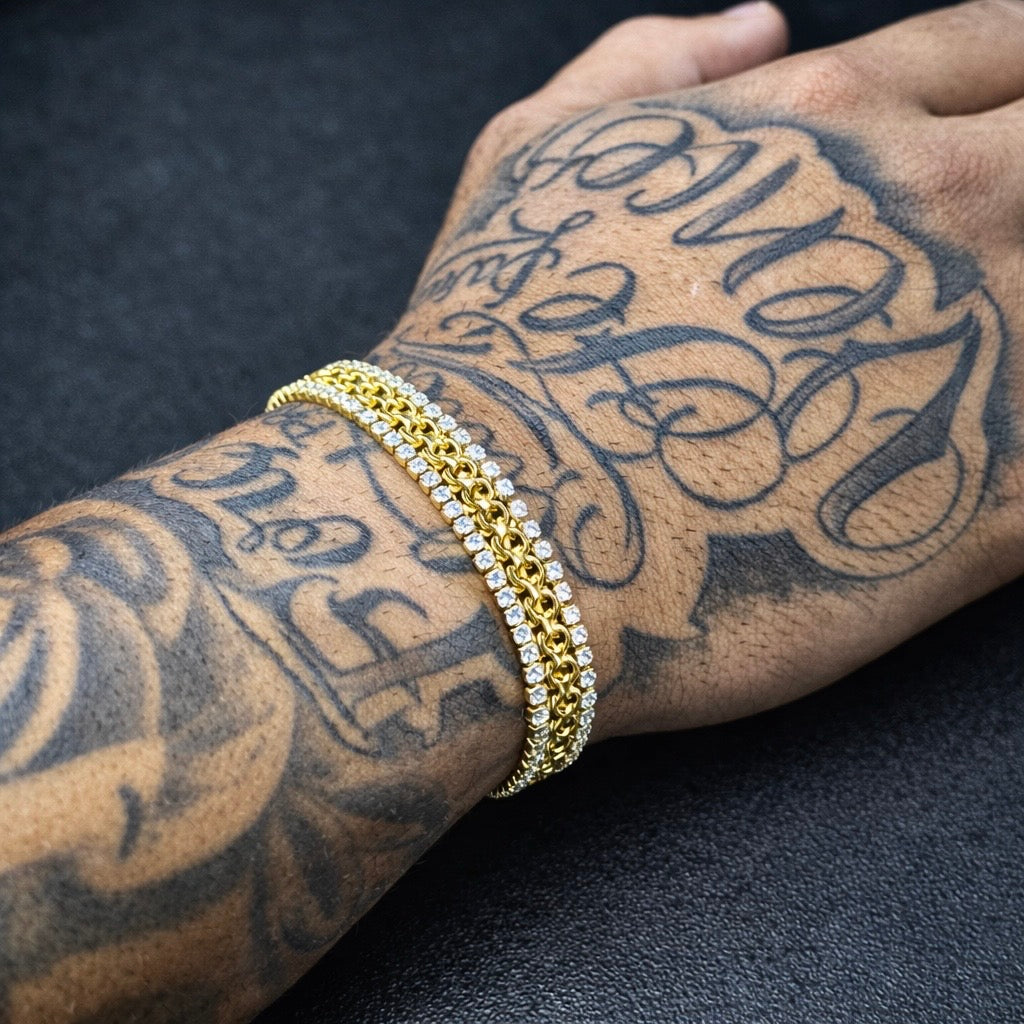 PULSEIRA CADEADO DUPLO CRAVEJADA C/ BANHO DE OURO 18K