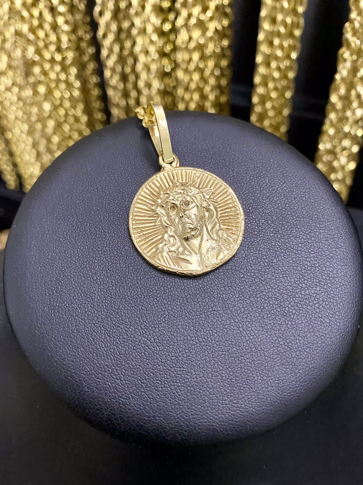 PINGENTE MEDALHA ROSTO DE CRISTO - WRDJOIAS