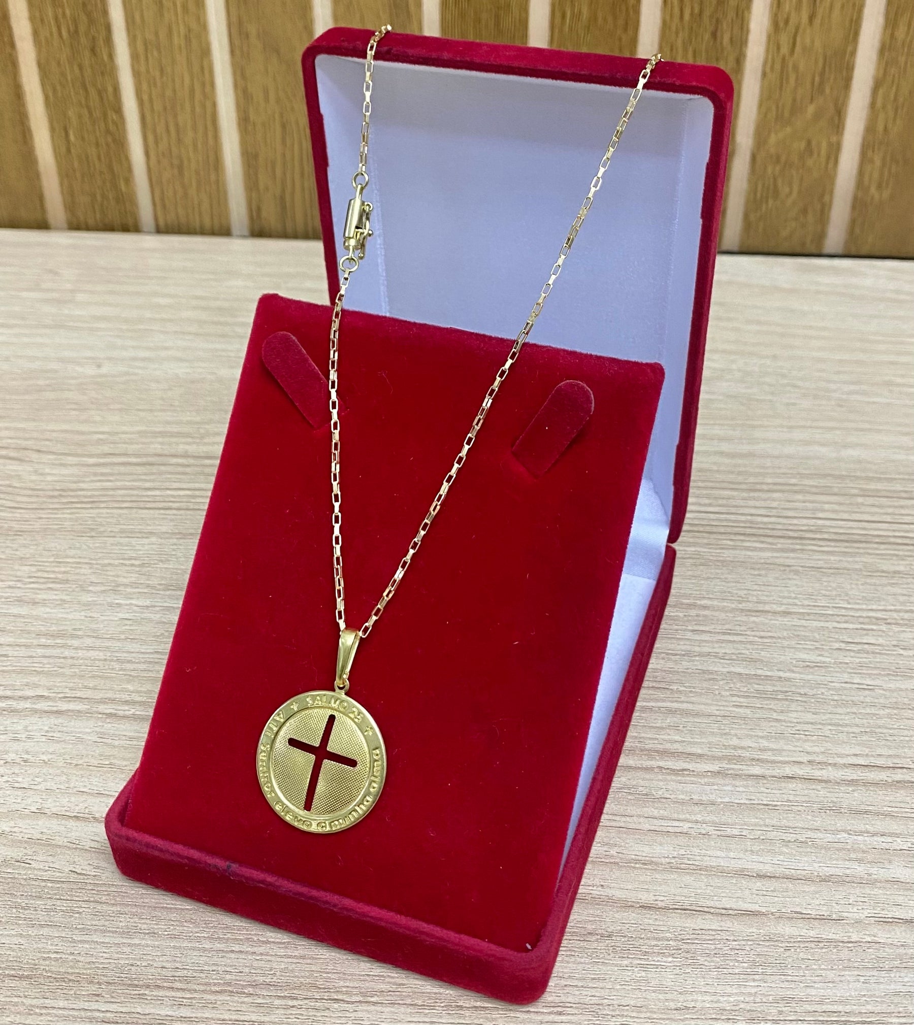 CORRENTE ELO CAIXOTINHO 1MM + PULSEIRA BRINDE + PINGENTE BRINDE