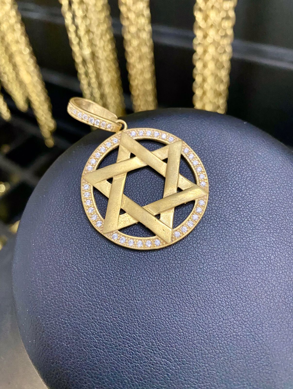 PINGENTE MEDALHA DAVI CRAVEJADA - WRDJOIAS