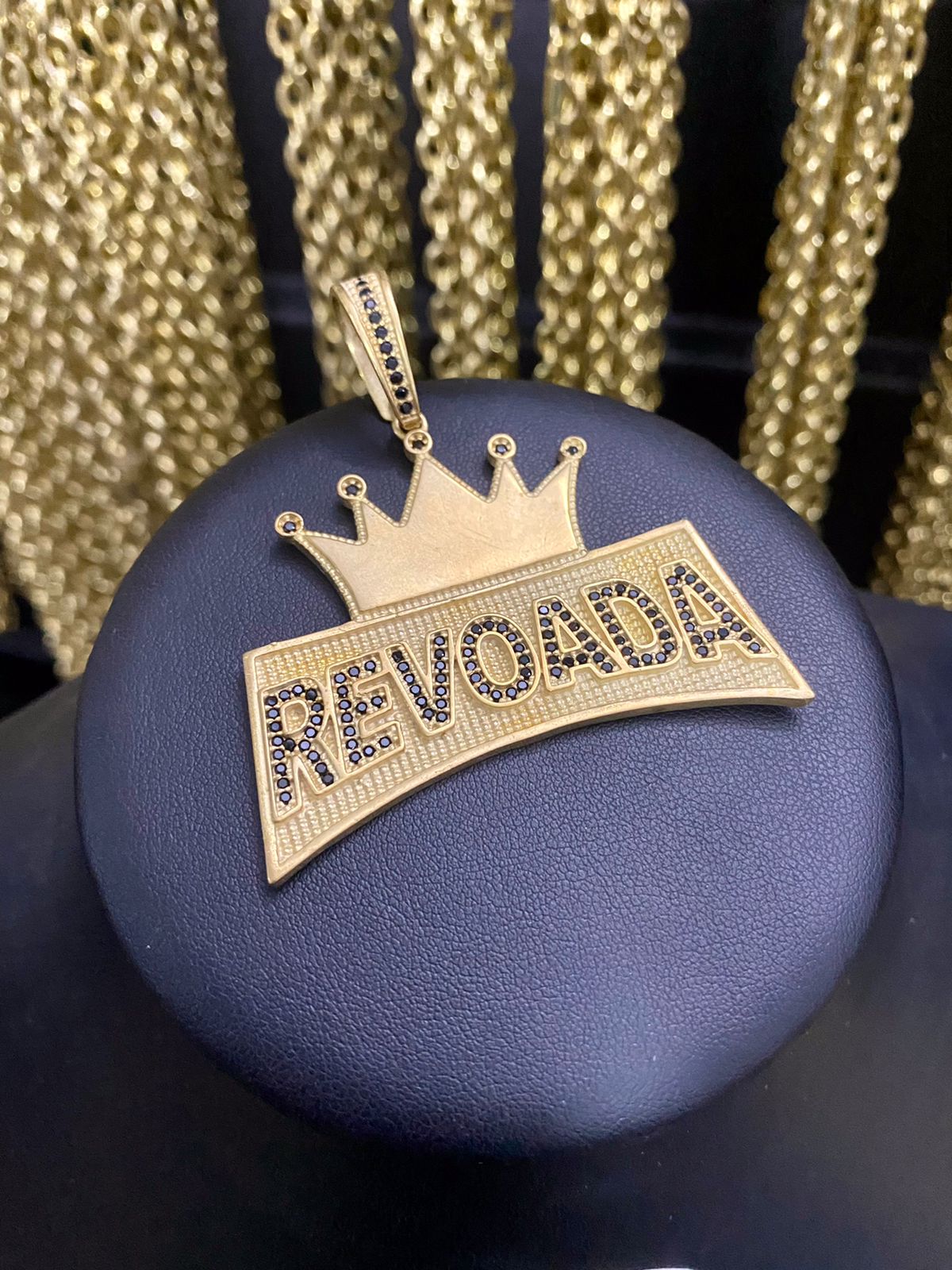 PINGENTE REVOADA CRAVEJADO - WRDJOIAS