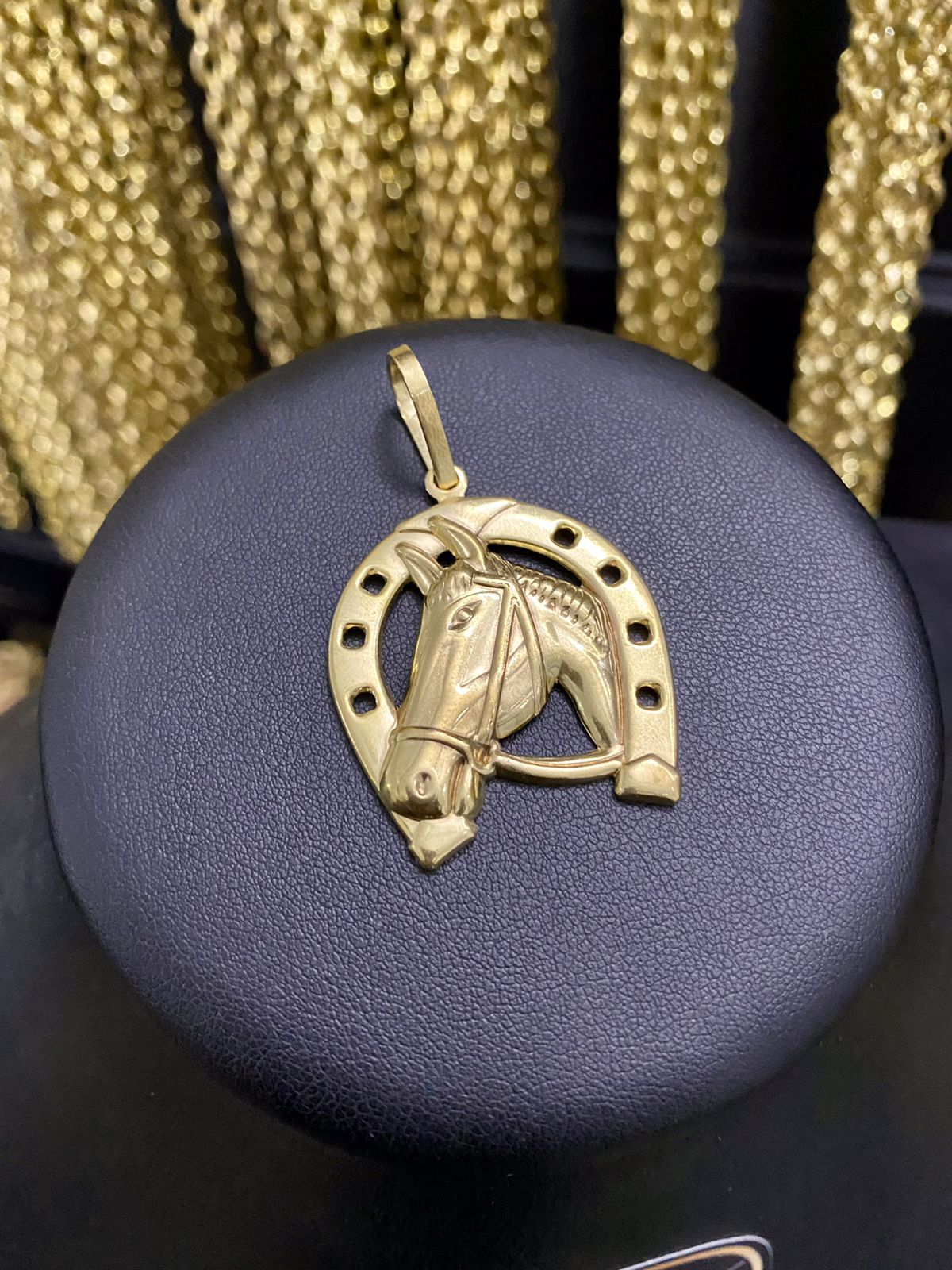 PINGENTE FERRADURA COM CAVALO - WRDJOIAS