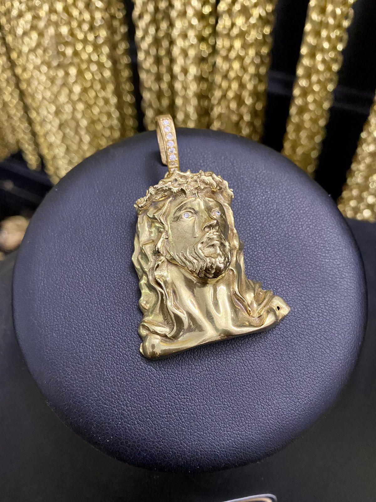 PINGENTE FACE CRISTO CRAVEJADO - WRDJOIAS