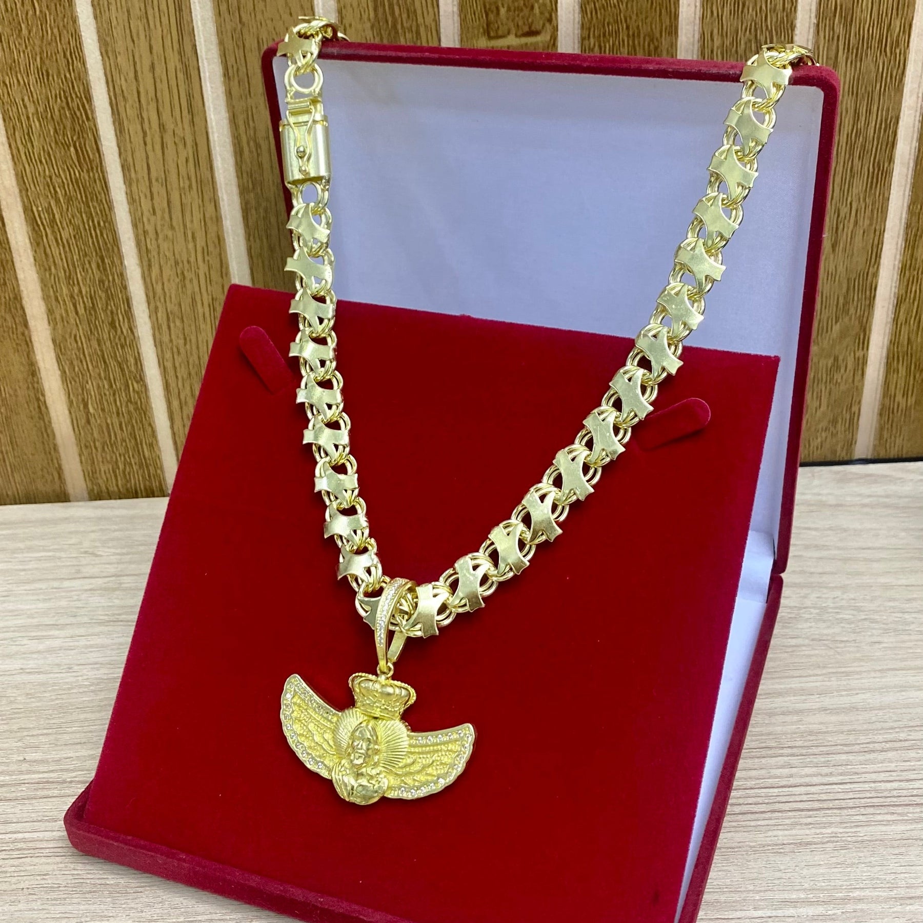 CORRENTE ELO FRISO X 12MM + PINGENTE JESUS ASAS