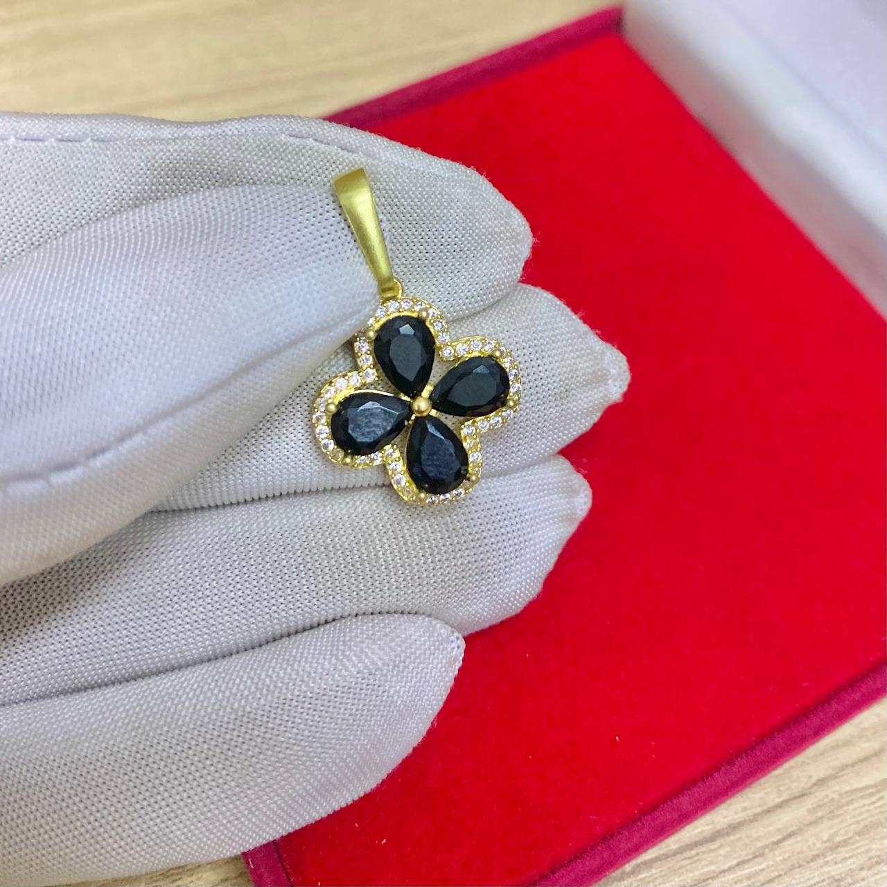 PINGENTE TREVO NEYMAR CRAVEJADO