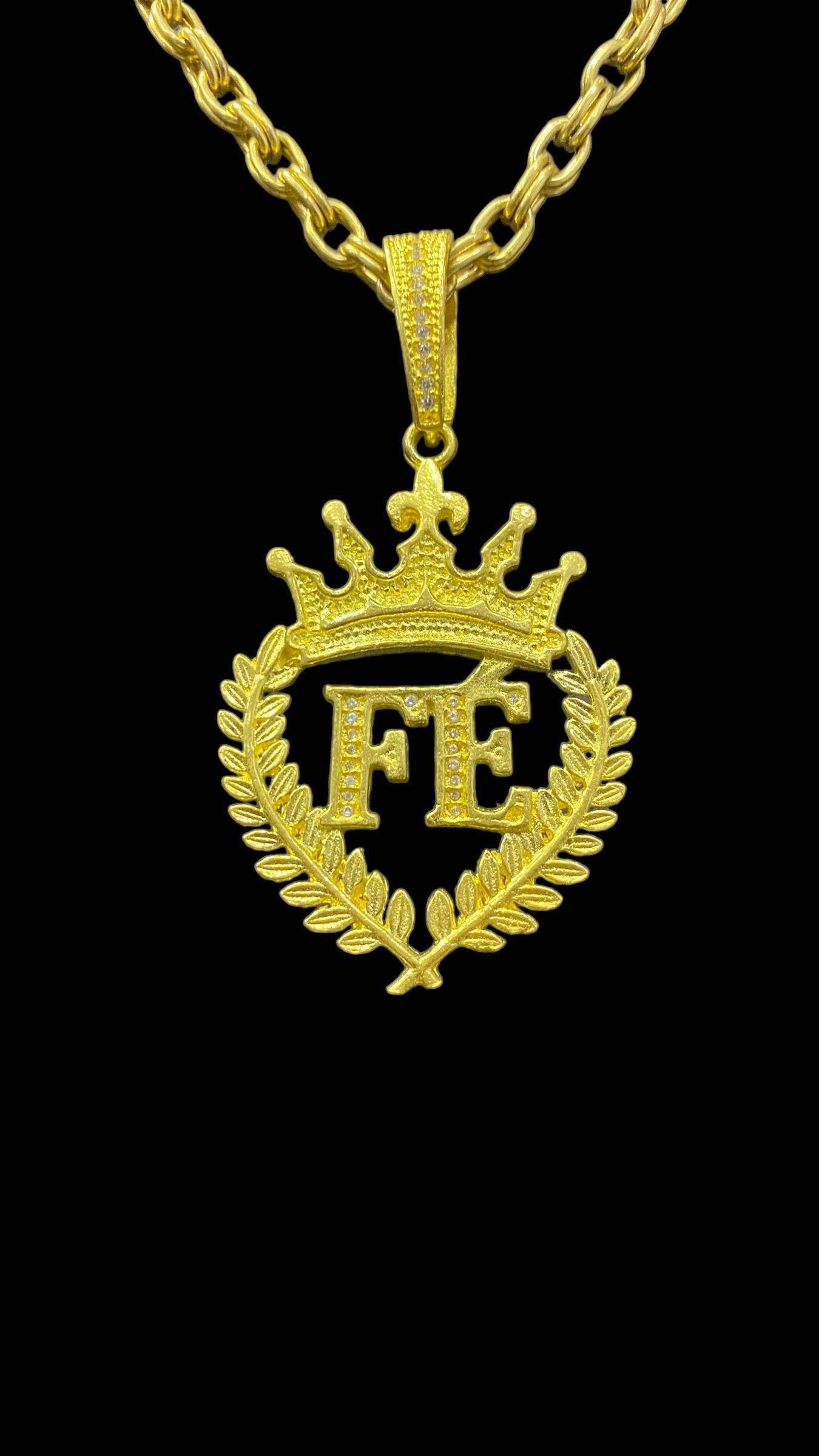 PINGENTE FÉ C/ COROA CRAVEJADO - WRDJOIAS