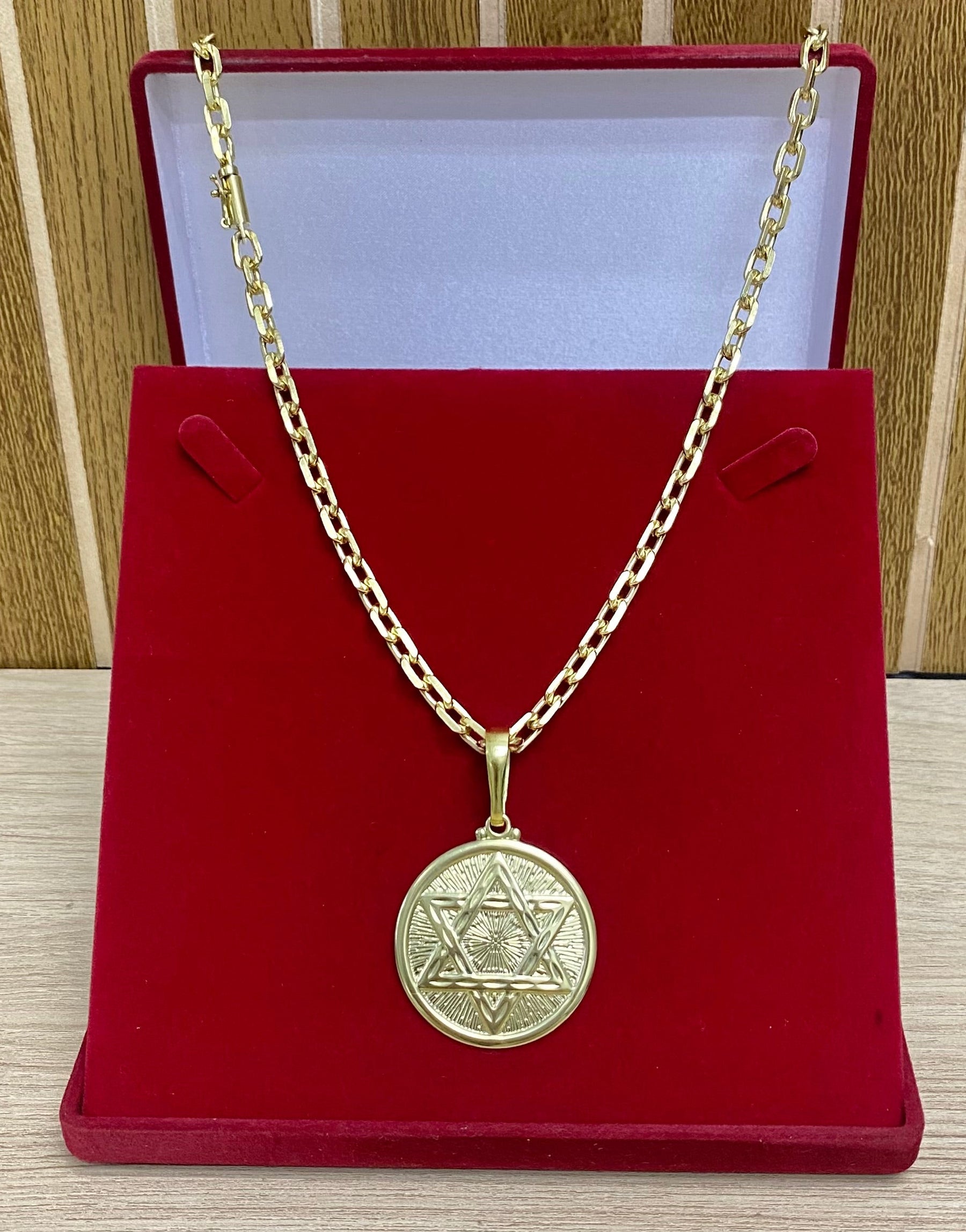 KIT CORRENTE ELO CADEADO QUINA 8MM + PINGENTE+ PULSEIRA BRINDE