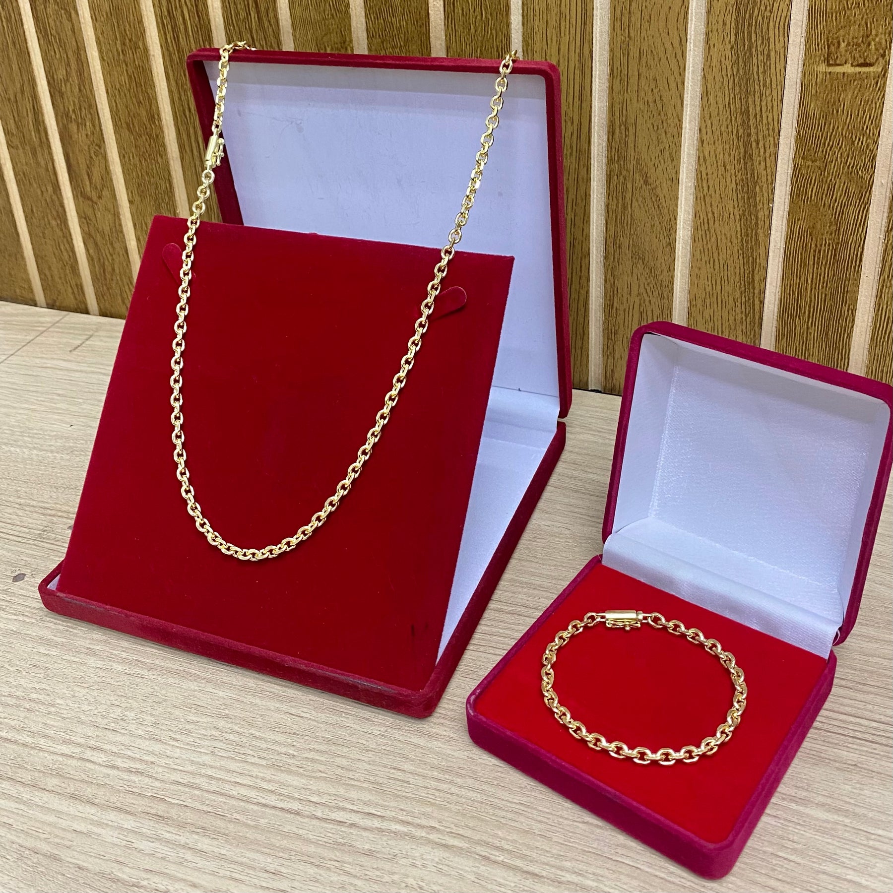 CORRENTE ELO CADEADO QUINA 6MM + PINGENTE BRINDE + PULSEIRA DE BRINDE