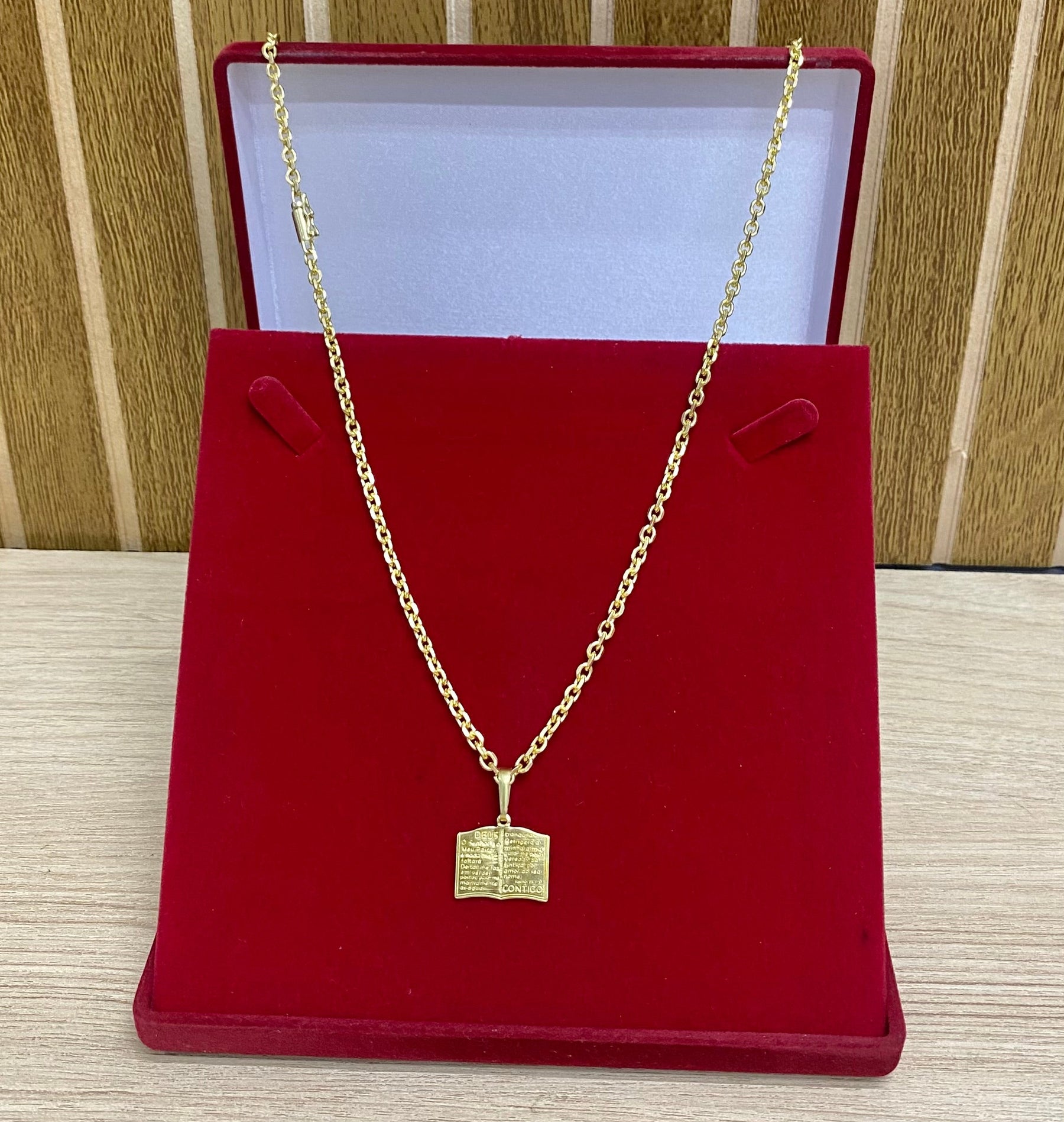 CORRENTE ELO CADEADO QUINA 4MM + PINGENTE BRINDE + PULSEIRA BRINDE