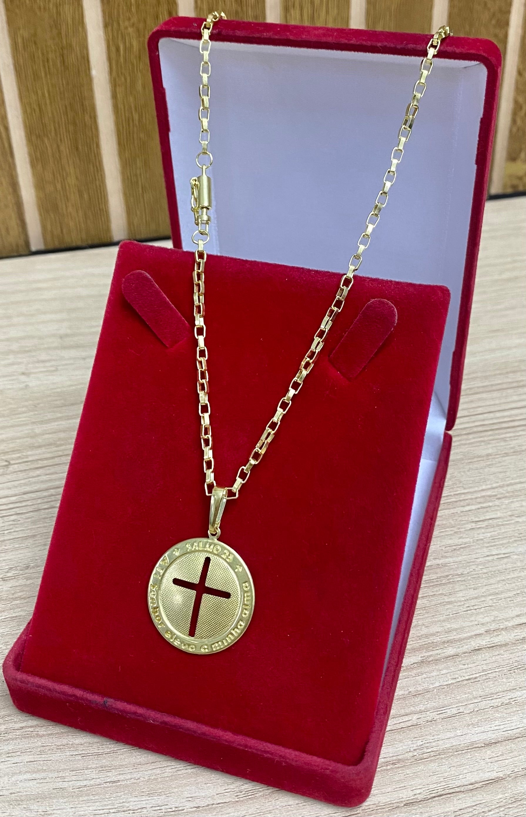 CORRENTE ELO TIJOLINHO 2MM + PINGENTE SALMO 25 CRUZ VAZADA