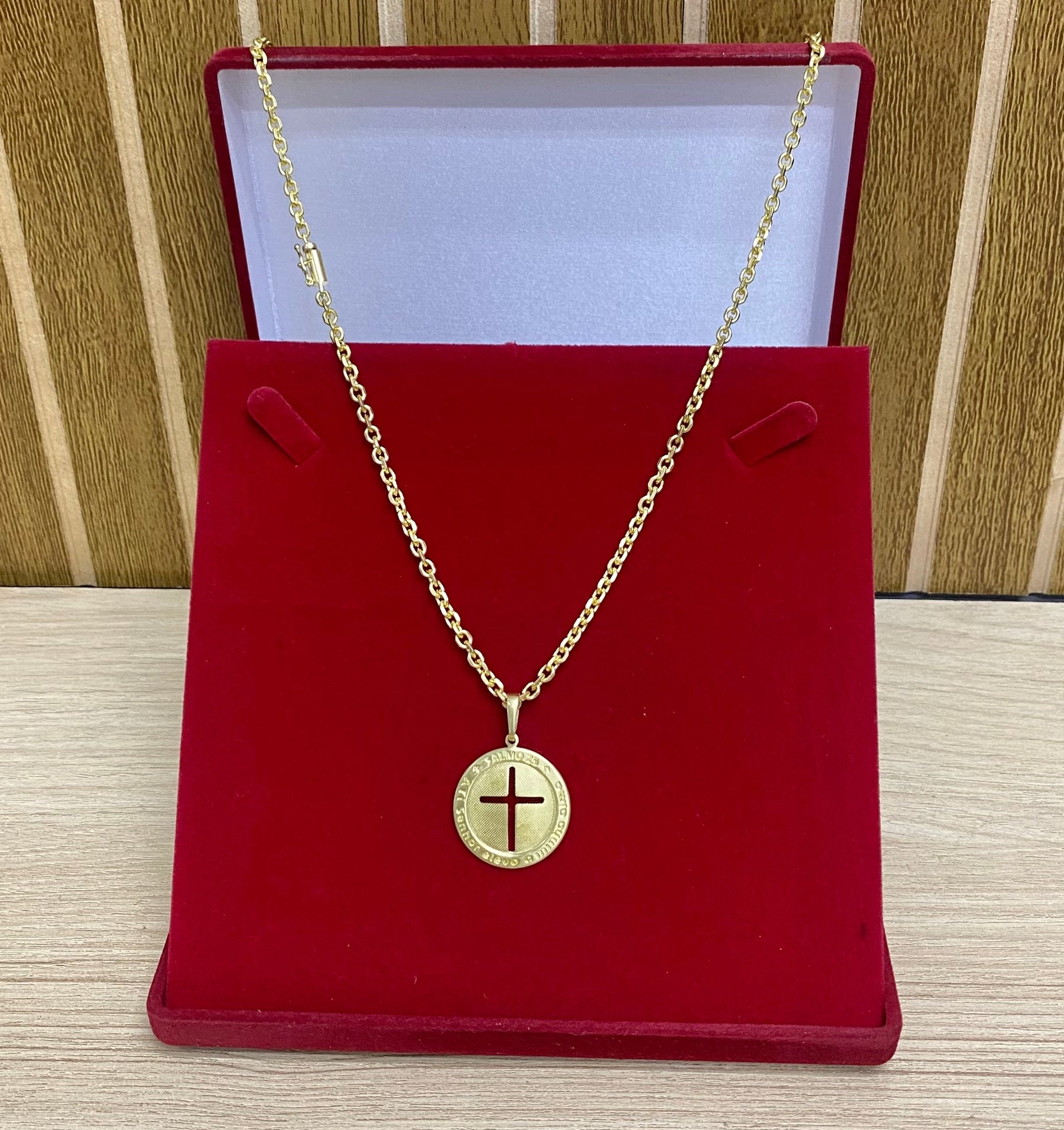 CORRENTE ELO CADEADO QUINA 4MM + PINGENTE BRINDE + PULSEIRA BRINDE