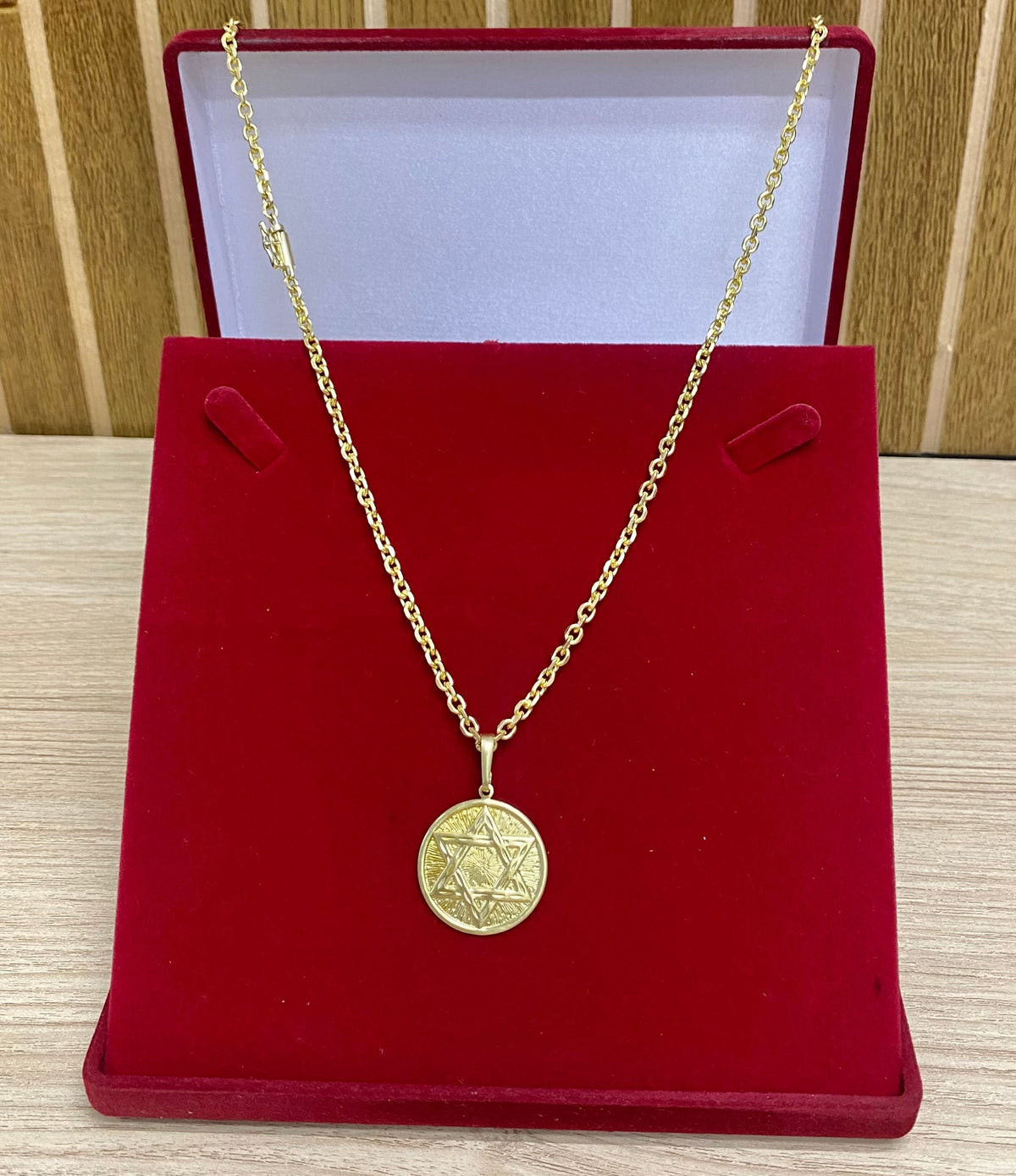 CORRENTE ELO CADEADO QUINA 4MM + PINGENTES