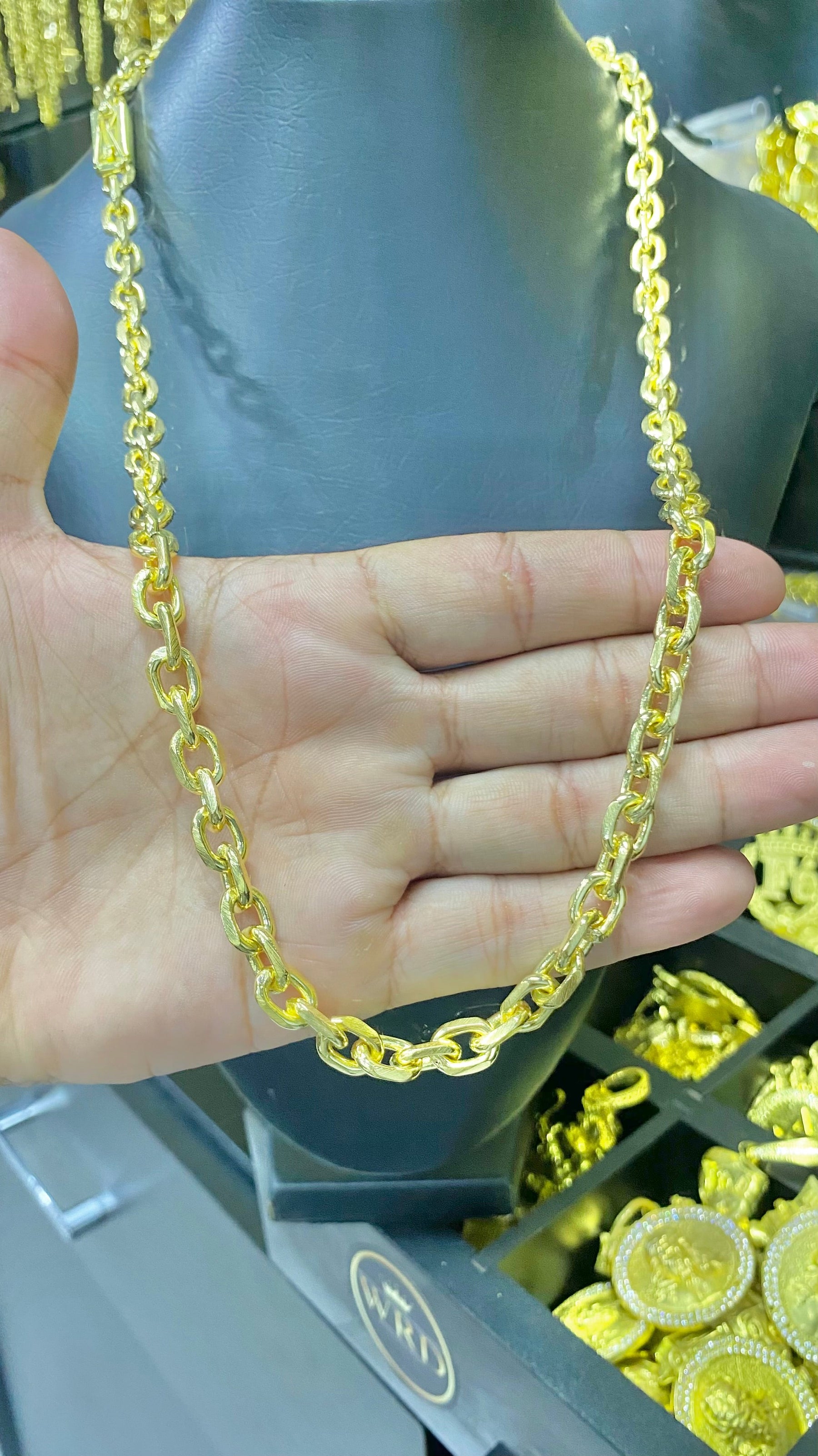 CORRENTE ELO CADEADO QUINA 10MM - 70CM + PULSEIRA BRINDE