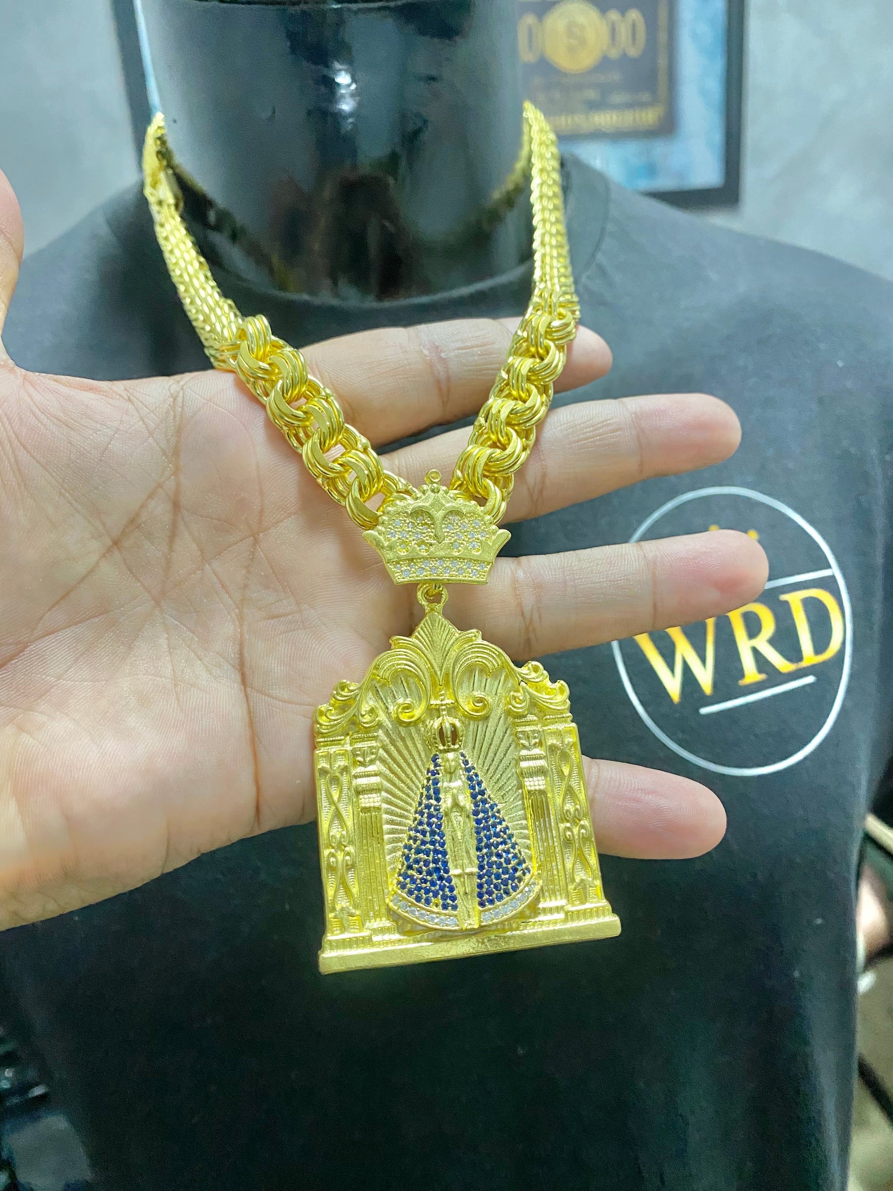 CORRENTE ELO FRISO TRIPLO 14MM + PINGENTE SANTA PERSONALIZADA - WRDJOIAS