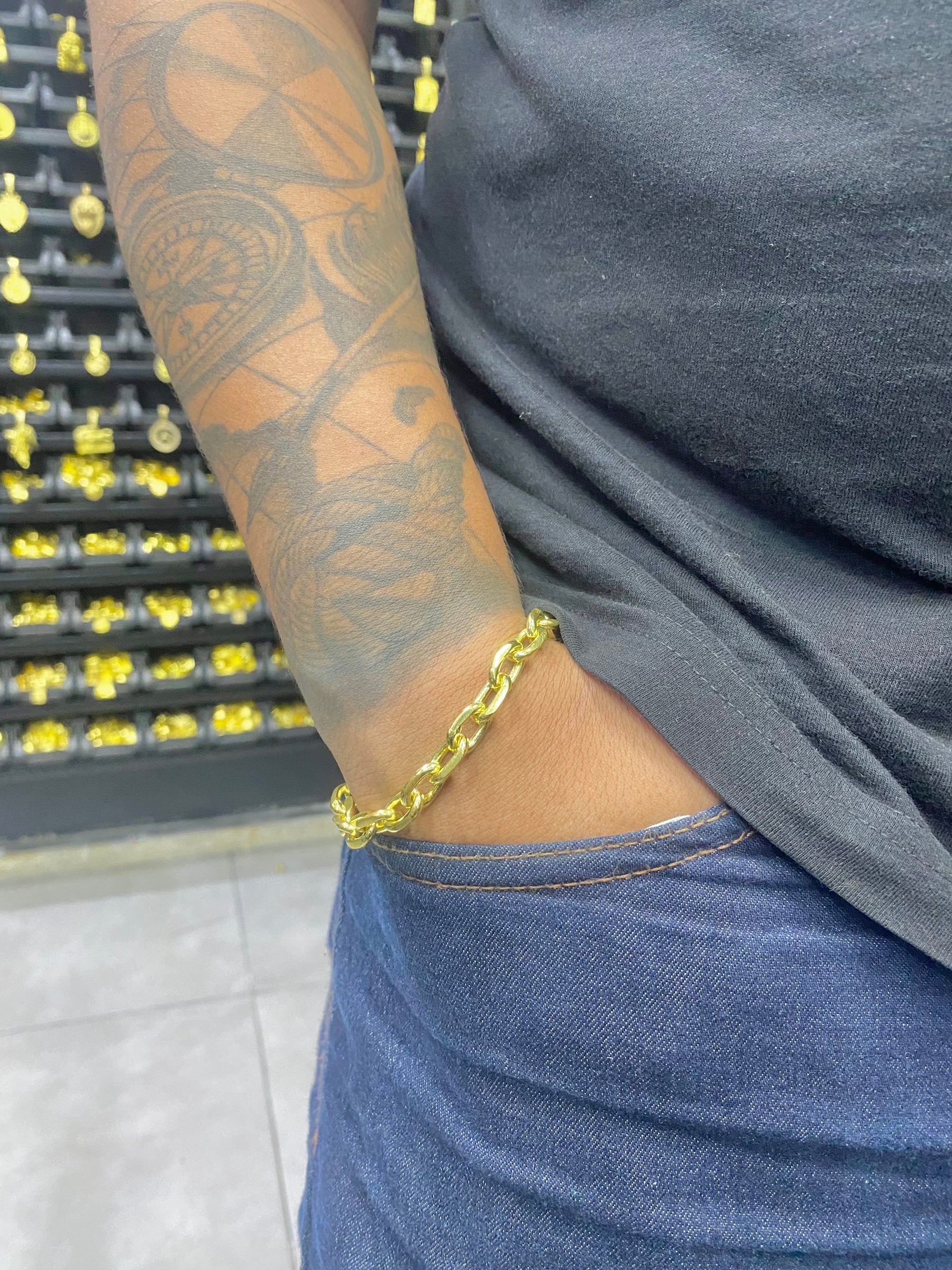 PULSEIRA CADEADO QUINA 8MM - WRDJOIAS