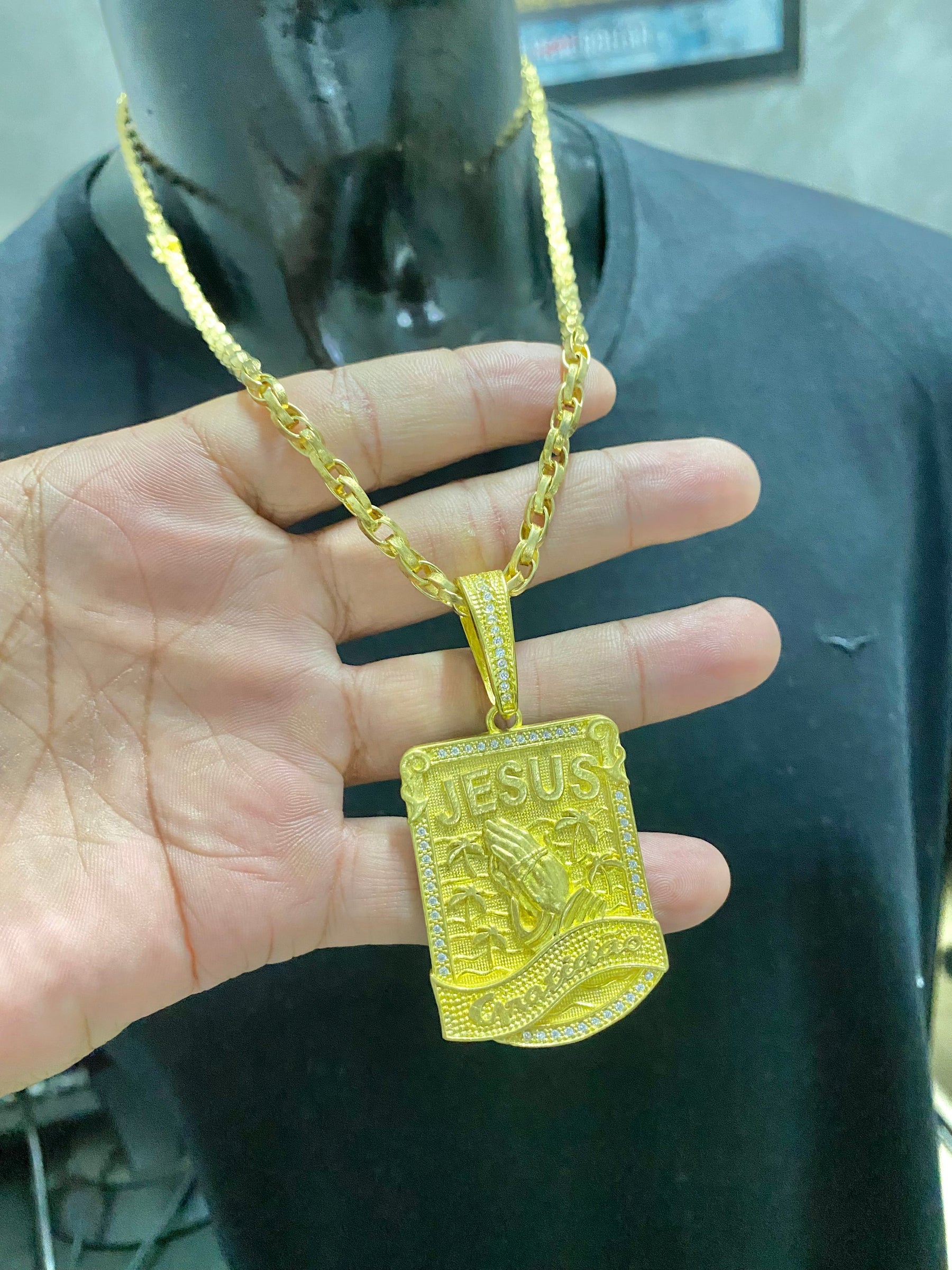 CORRENTE ELO TRANÇADO 8MM + PINGENTE JESUS GRATIDÃO