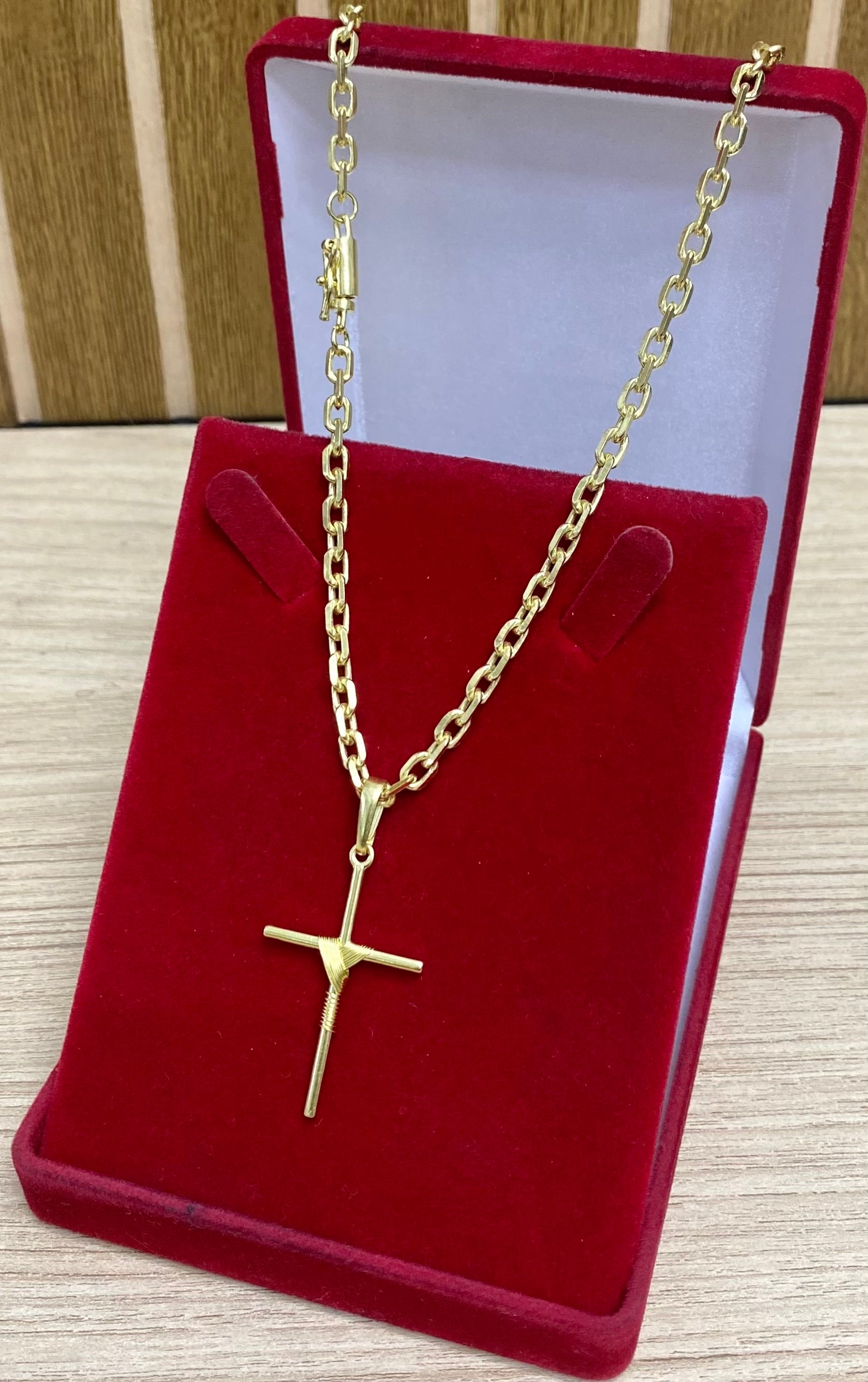 CORRENTE ELO CADEADO QUINA 8MM + PINGENTE CRUZ PALITO