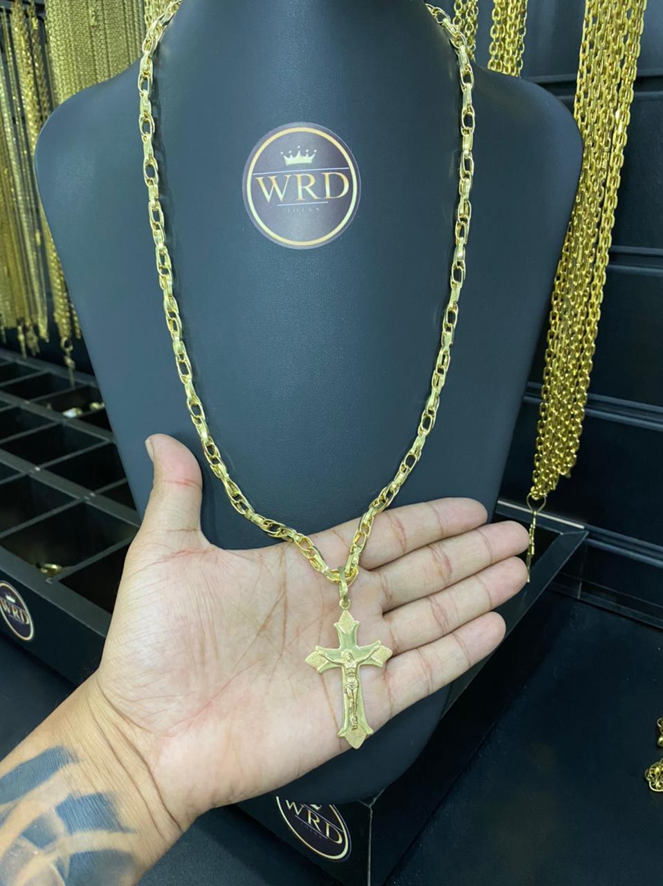 CORRENTE ELO TRANÇADO (8MM) + PINGENTE JESUS NA CRUZ - WRDJOIAS
