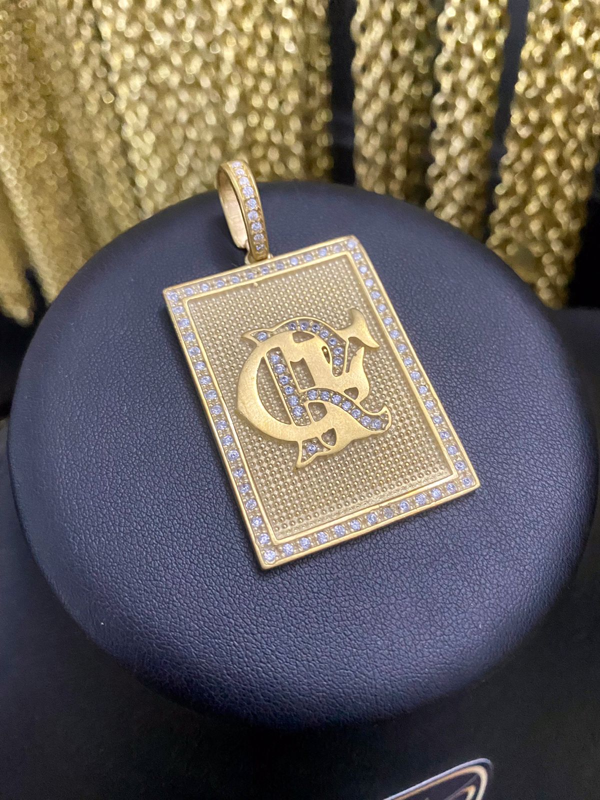 PINGENTE PLACA FLAMENGO CRAVEJADO - WRDJOIAS