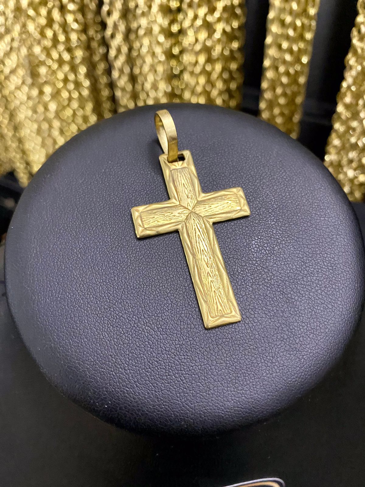 PINGENTE CRUZ DETALHADA QUADRADA - WRDJOIAS