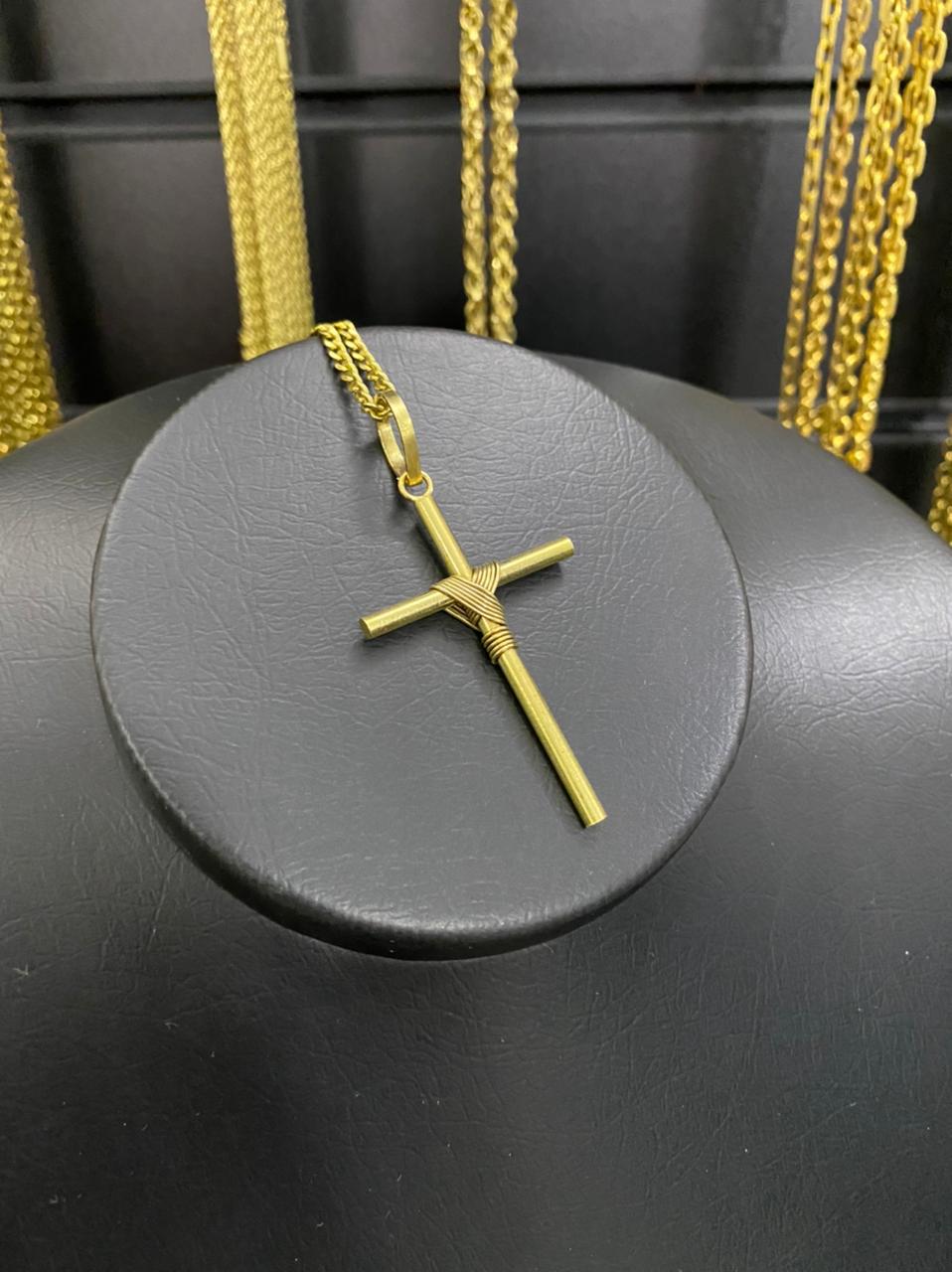 PINGENTE CRUZ COM AMARRAÇÃO MÉDIA - WRDJOIAS