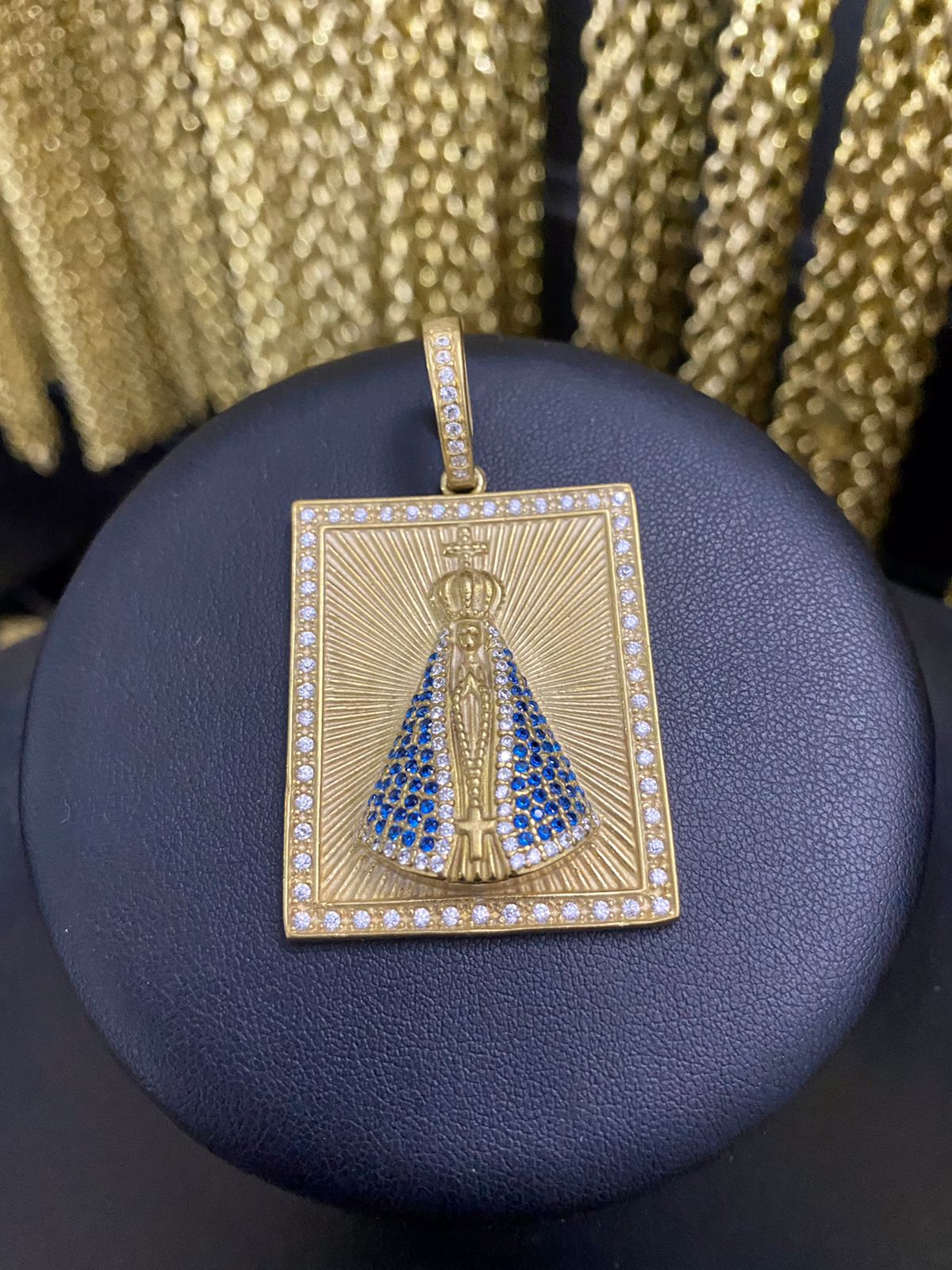 PINGENTE PLACA SANTA CRAVEJADA QUADRADA - WRDJOIAS