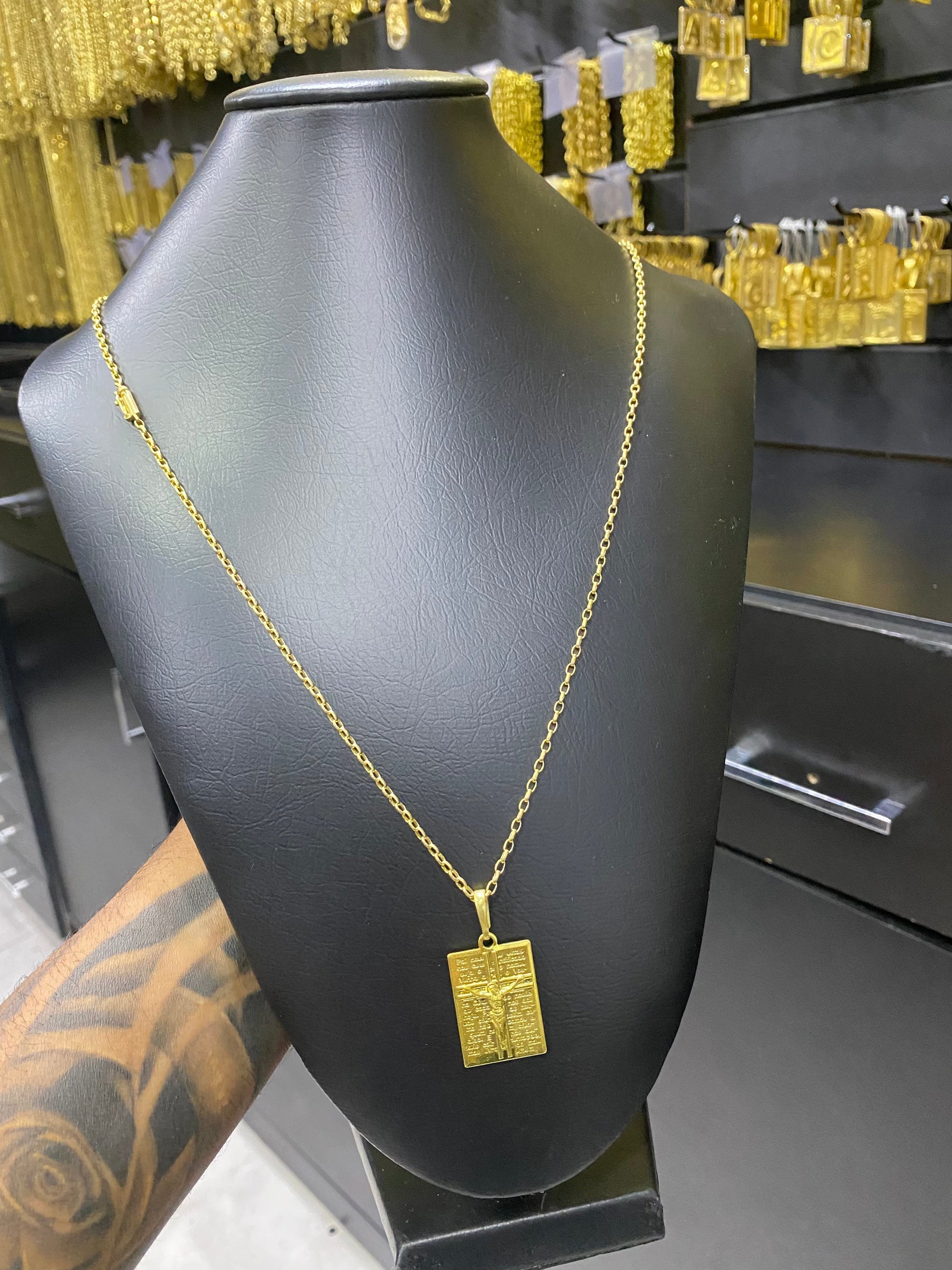 CORRENTE ELO TIJOLINHO BOLEADO 2MM C/PING JESUS PLACA - WRDJOIAS