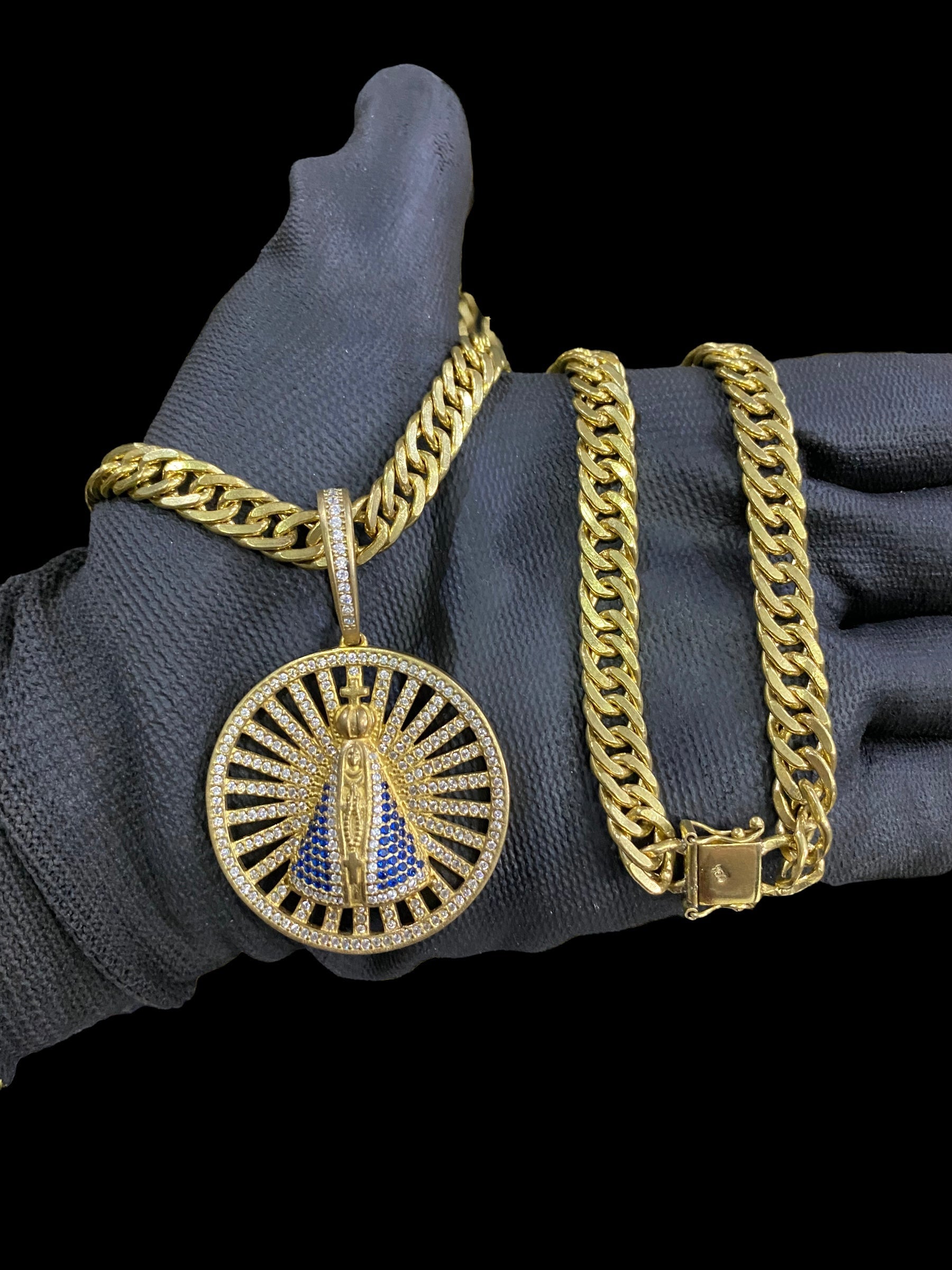 Corrente elo Grumet 10MM + pingente Santa 3D Cravejada - WRDJOIAS