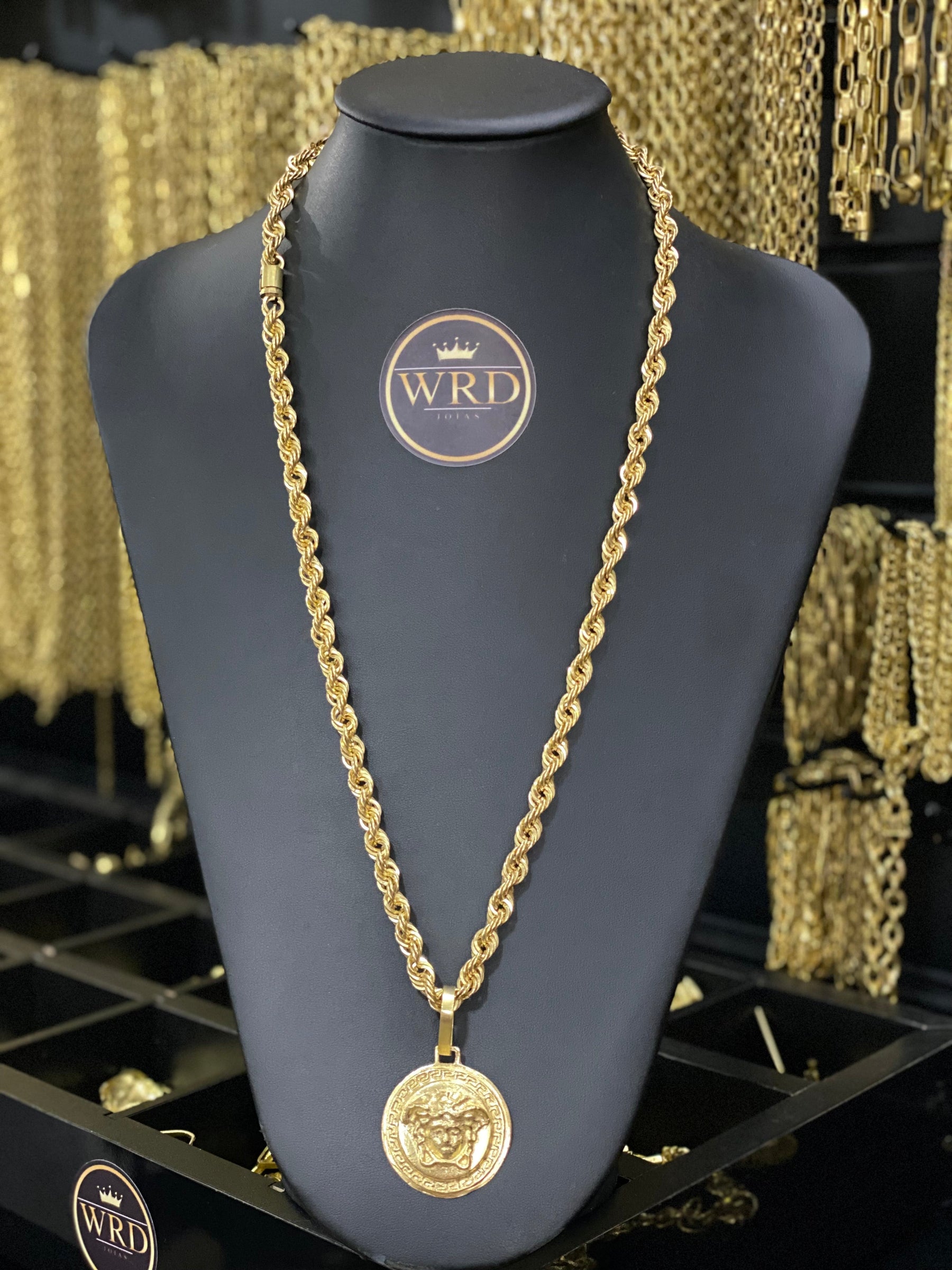 CORRENTE ELO BAIANO 10MM COM PINGENTE MEDUSA - WRDJOIAS