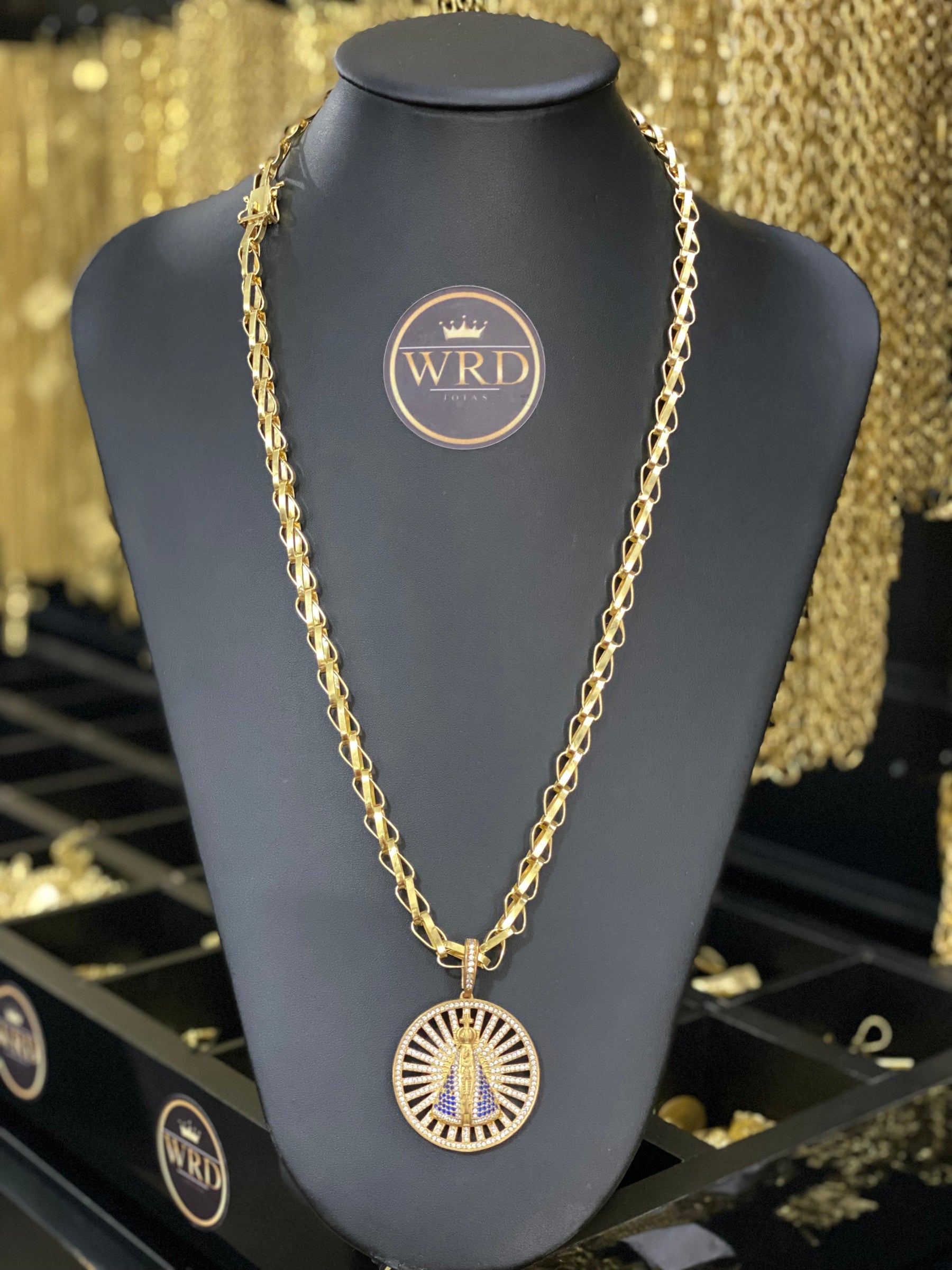 CORRENTE ELO BALÃO 10MM COM PINGENTE SANTA REDONDA CRAVEJADO - WRDJOIAS