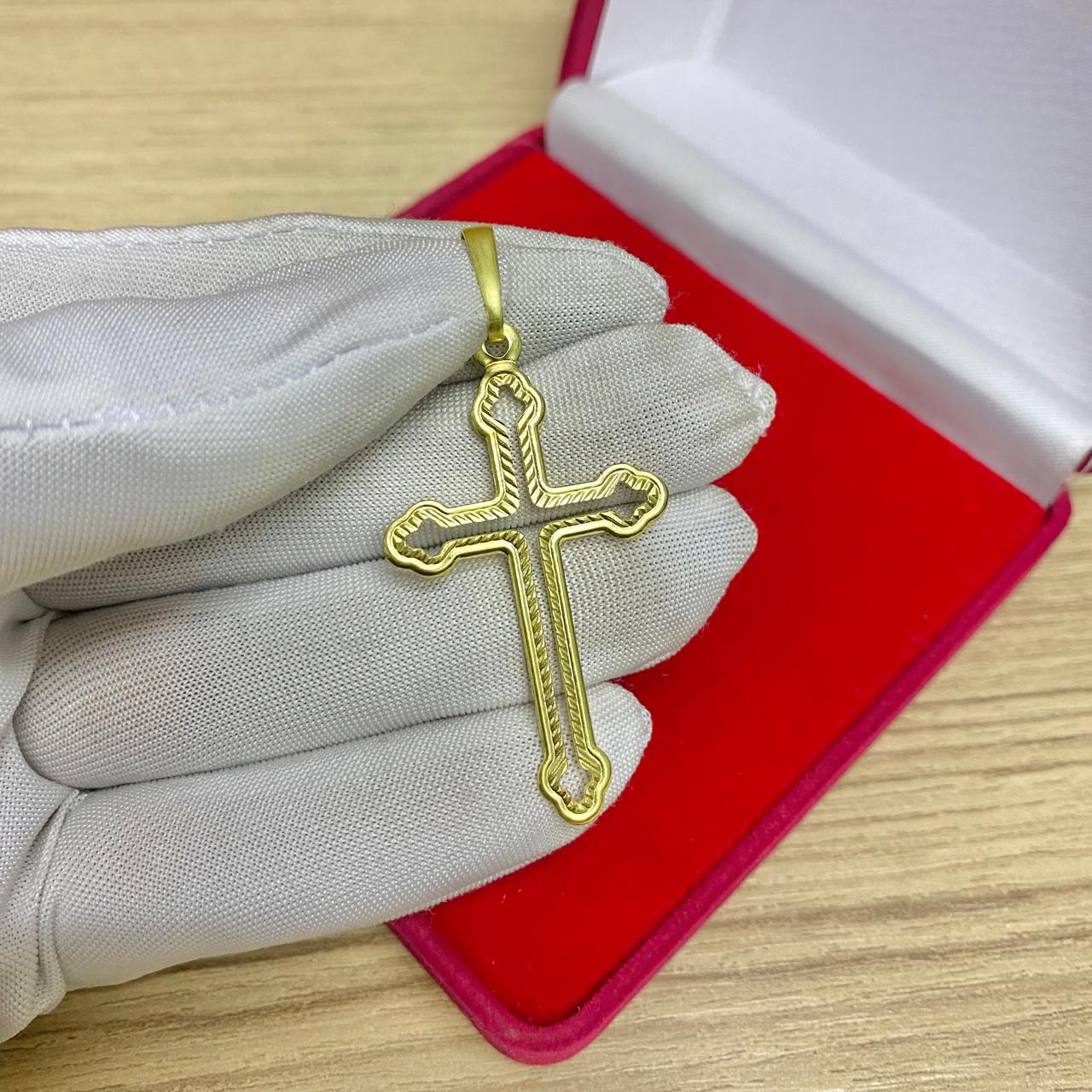 PINGENTE CRUCIFIXO VAZADO