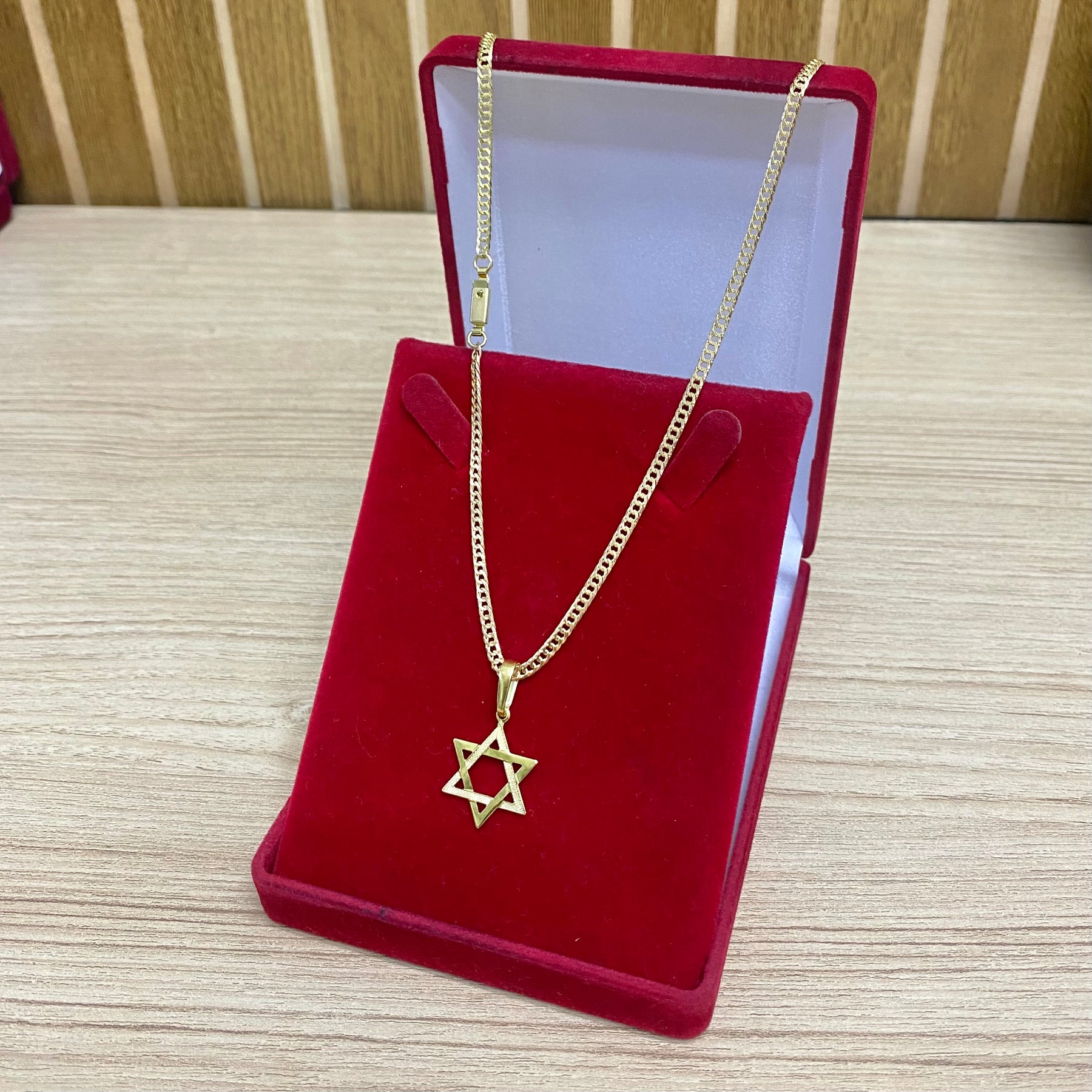 KIT CORRENTE ELO GRUMET 2MM + PULSEIRA BRINDE + PINGENTE BRINDE