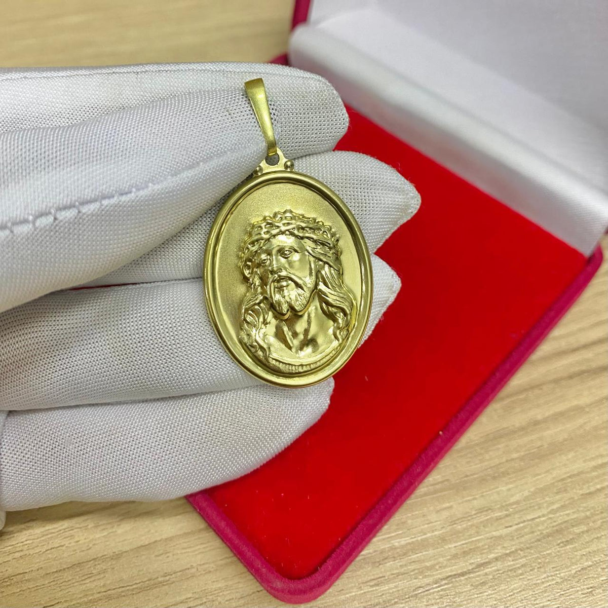 PINGENTE ROSTO JESUS OVAL