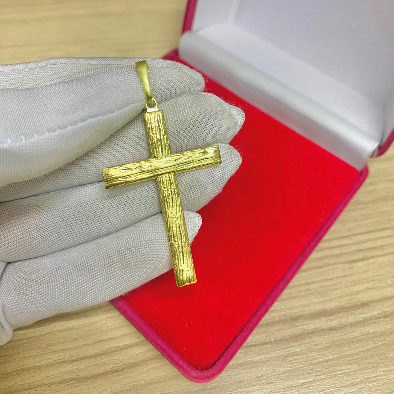 PINGENTE CRUZ 3D FORMATO MADEIRA