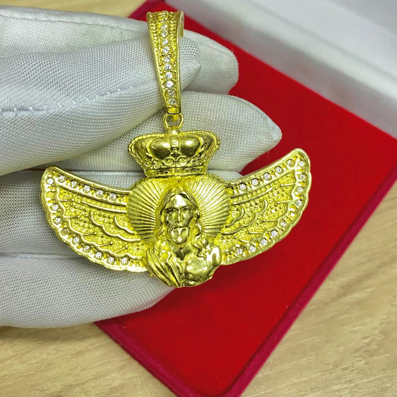 PINGENTE JESUS ASAS CRAVEJADO