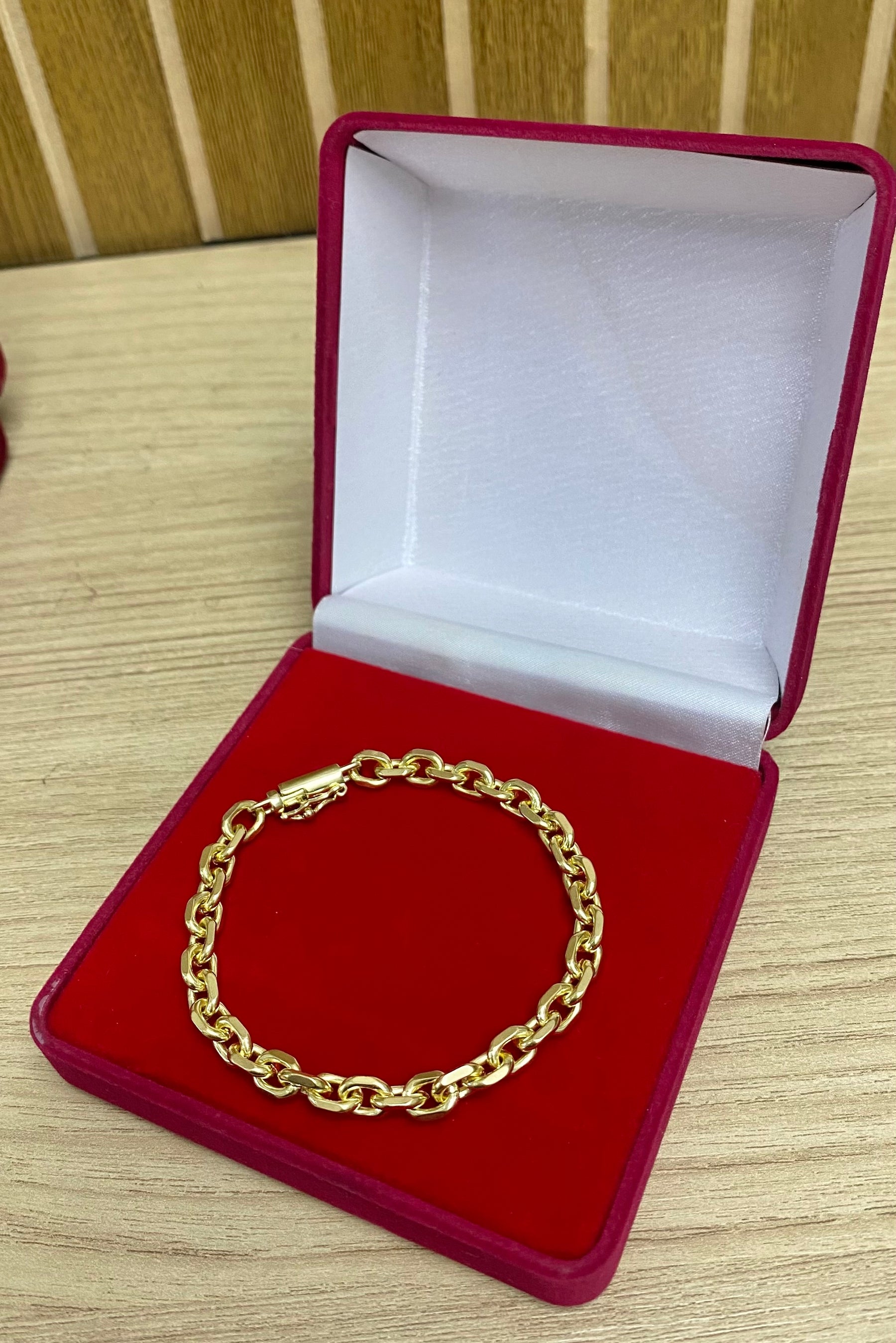 KIT CORRENTE ELO CADEADO QUINA 8MM + PINGENTE+ PULSEIRA BRINDE