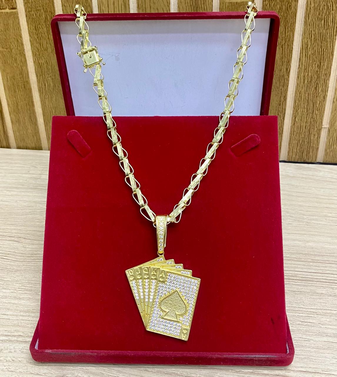 CORRENTE ELO ESCADA 8MM + PINGENTE BARALHO CRAVEJADO