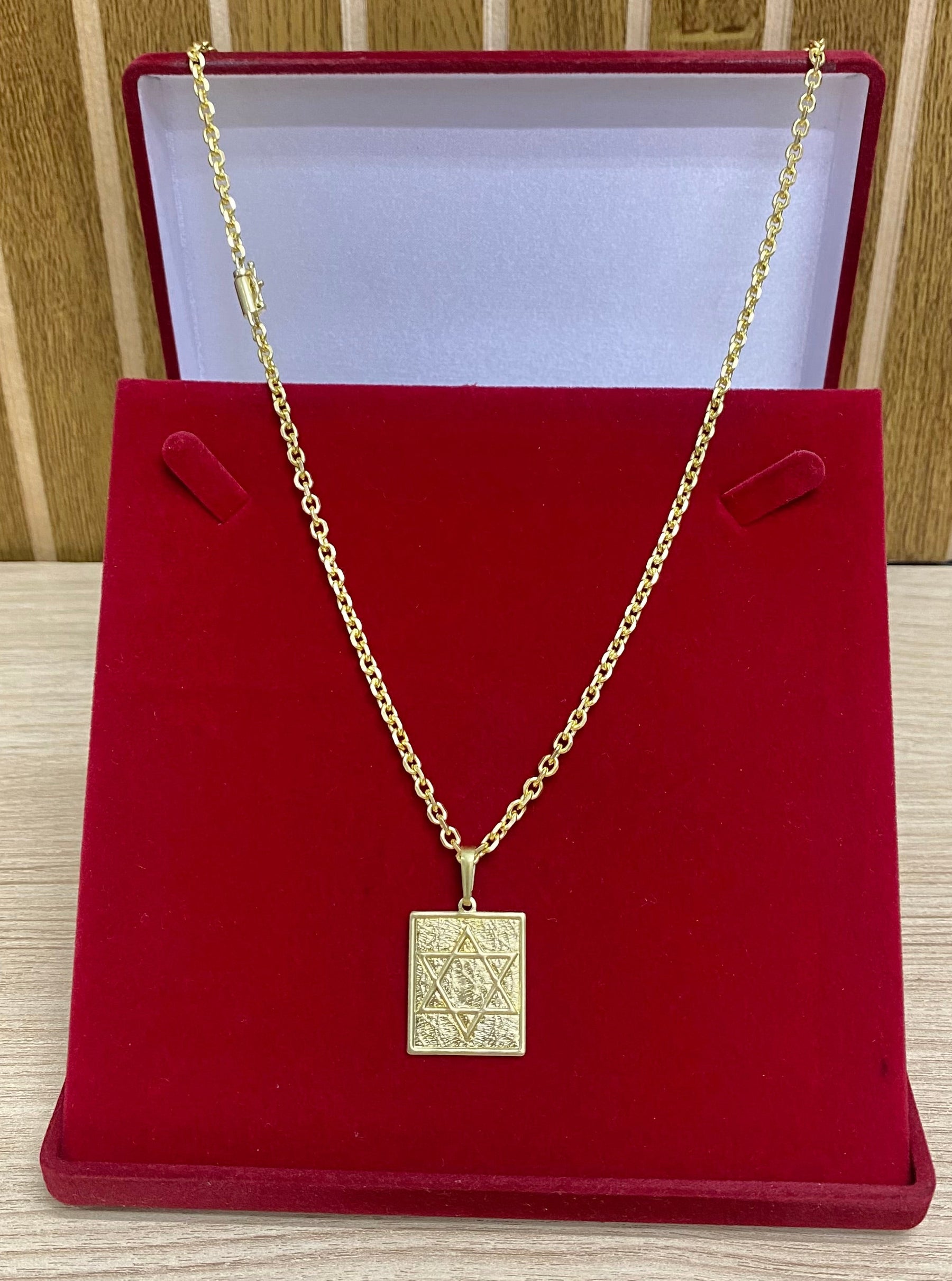 CORRENTE ELO CADEADO QUINA 4MM + PINGENTES