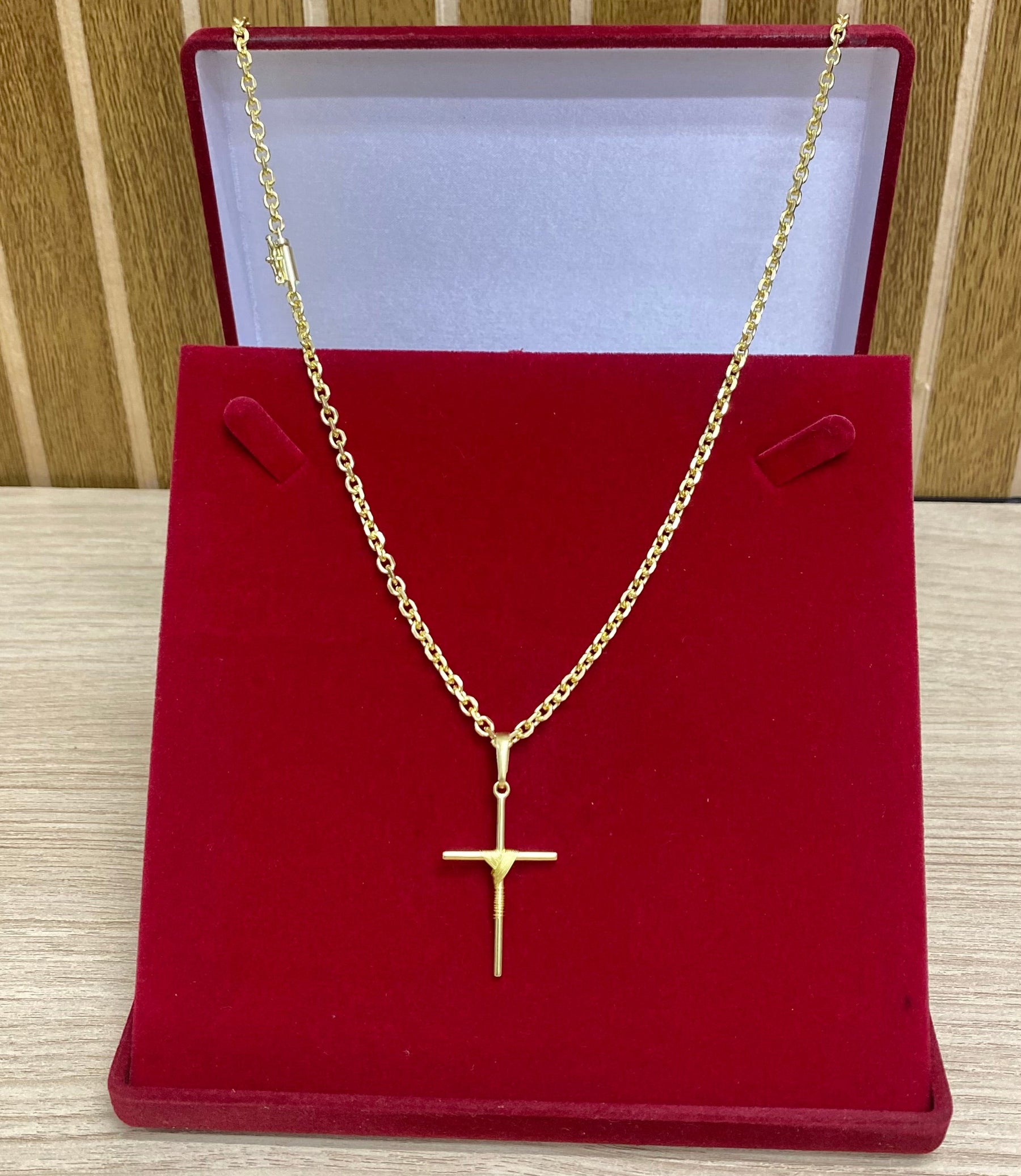 CORRENTE ELO CADEADO QUINA 4MM + PINGENTE BRINDE + PULSEIRA BRINDE