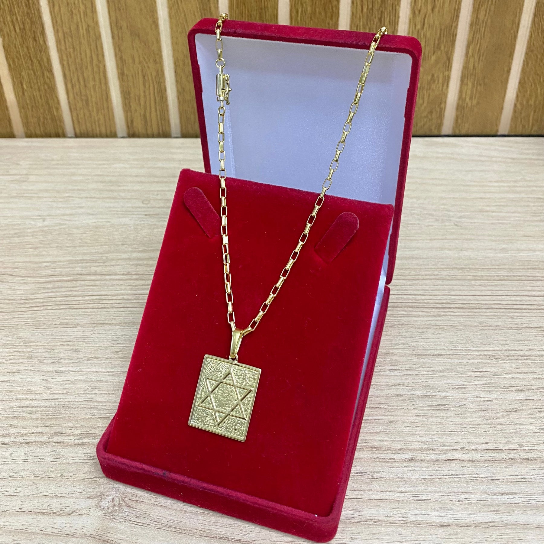 CORRENTE ELO CARTIER BOLEADO 2MM + PULSEIRA BRINDE + PINGENTE BRINDE