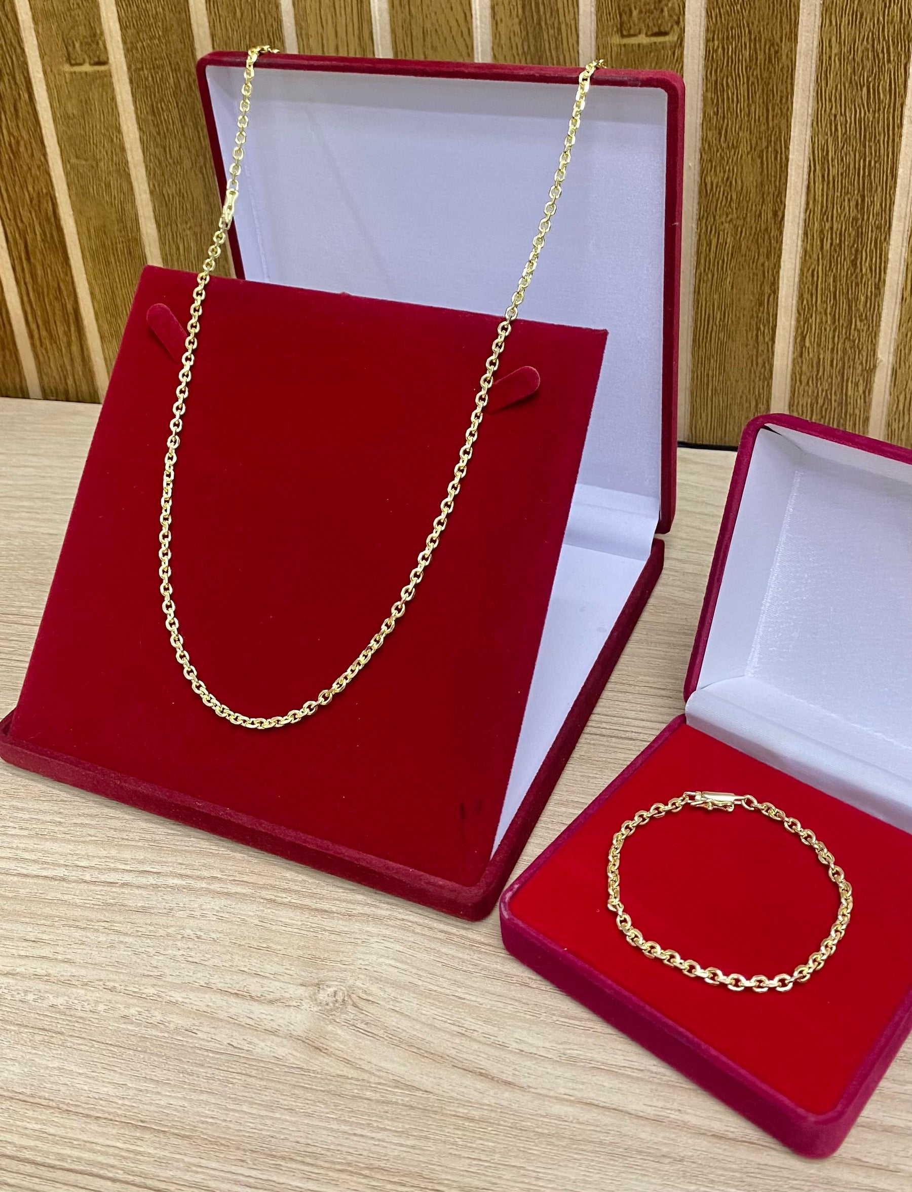 CORRENTE ELO CADEADO QUINA 4MM + PINGENTES