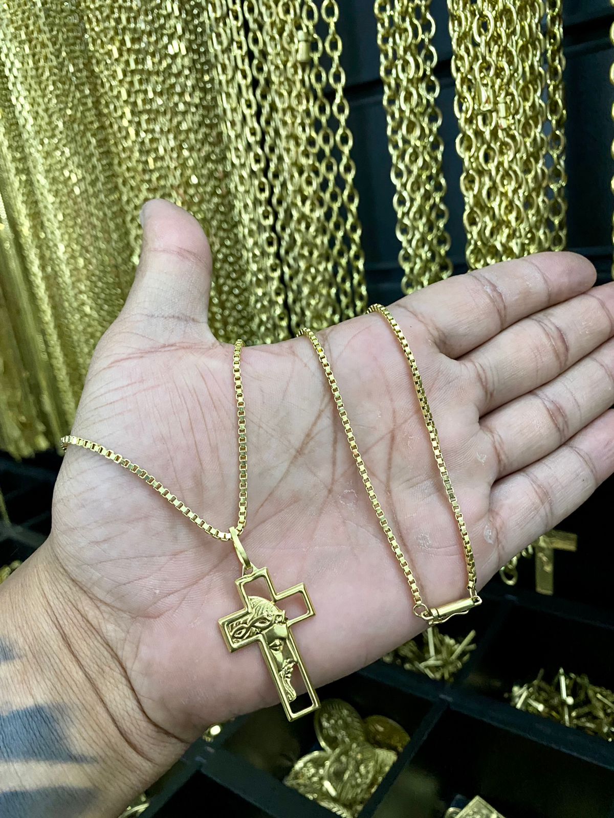 CORRENTE VENEZIANA + PINGENTE CRUZ ROSTO DE CRISTO - WRDJOIAS