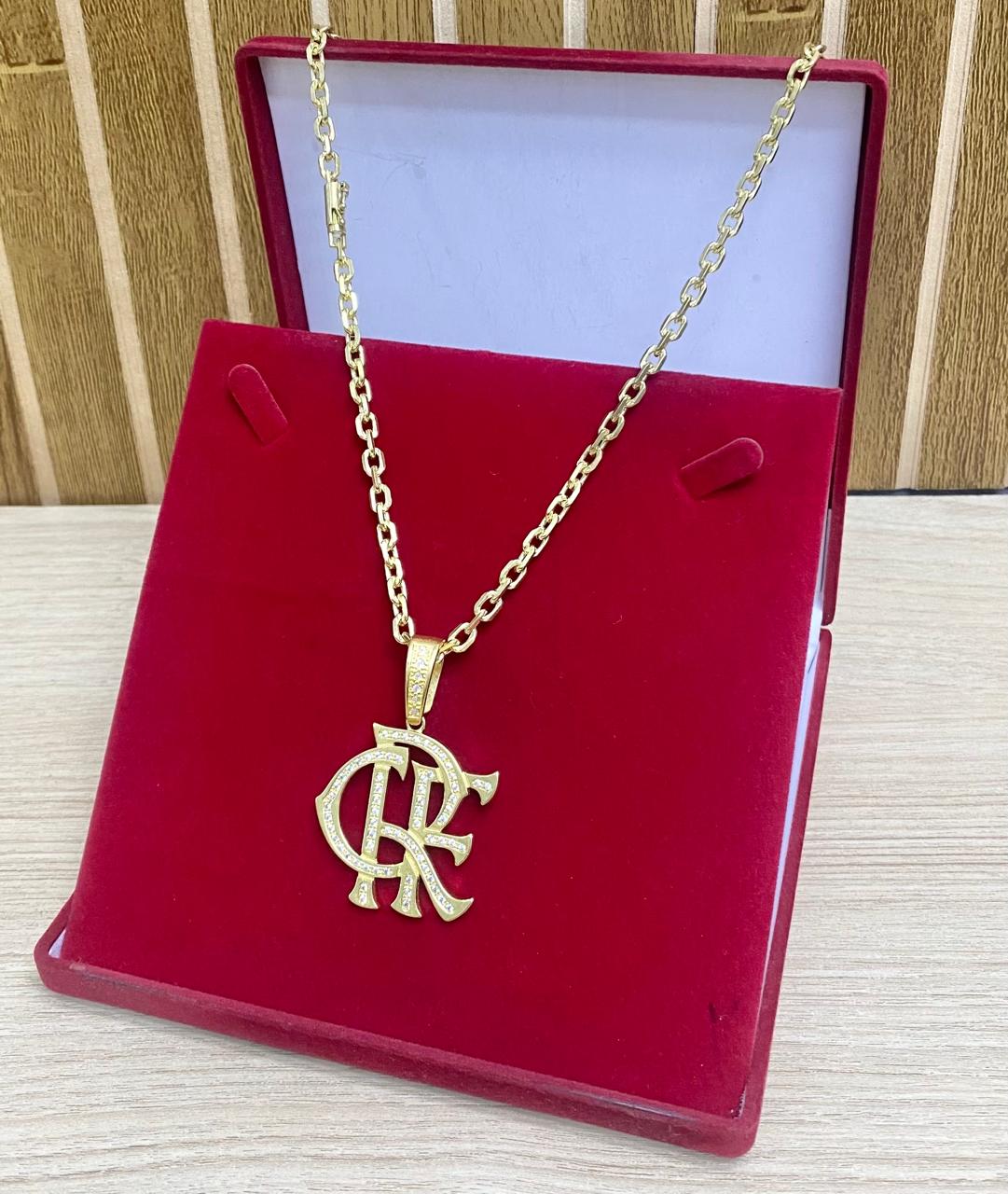 CORRENTE ELO CADEADO QUINA 4MM + PINGENTE CRF CRAVEJADO G