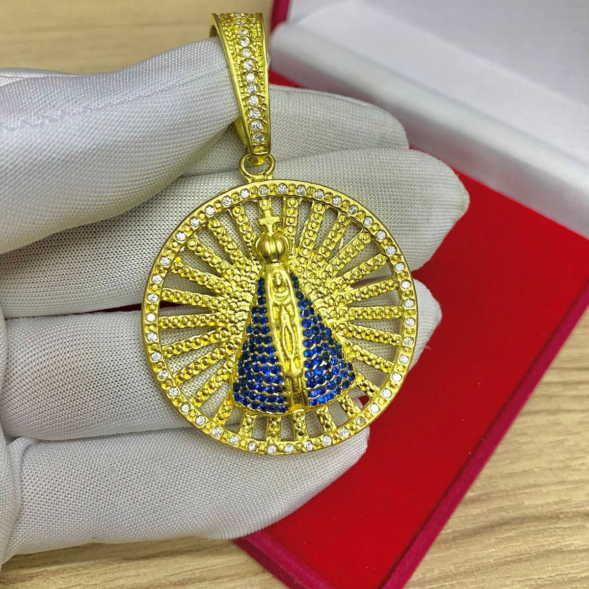 PINGENTE NOSSA SENHORA VAZADA CRAVEJADO